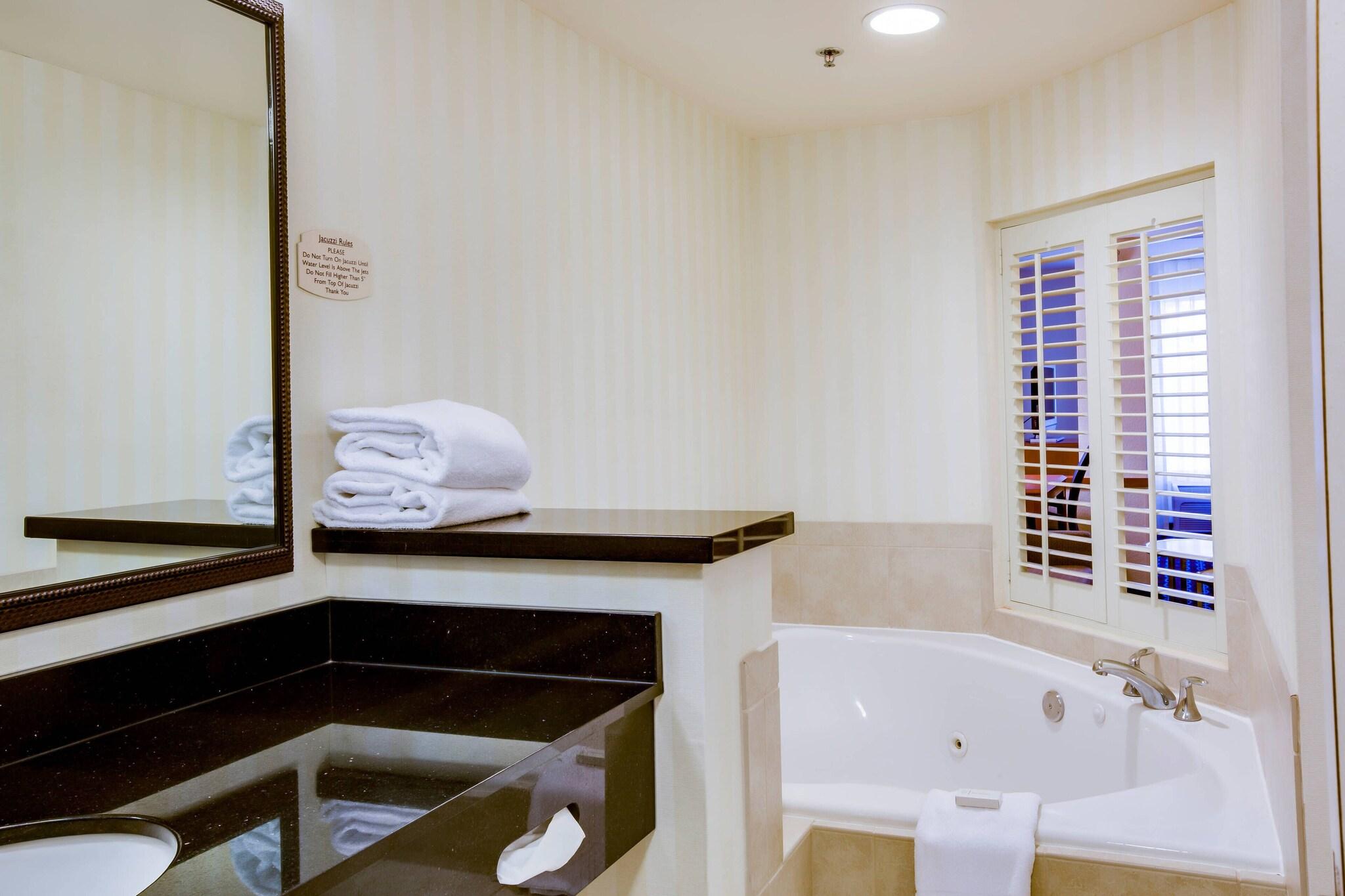 Studio King Size Bed