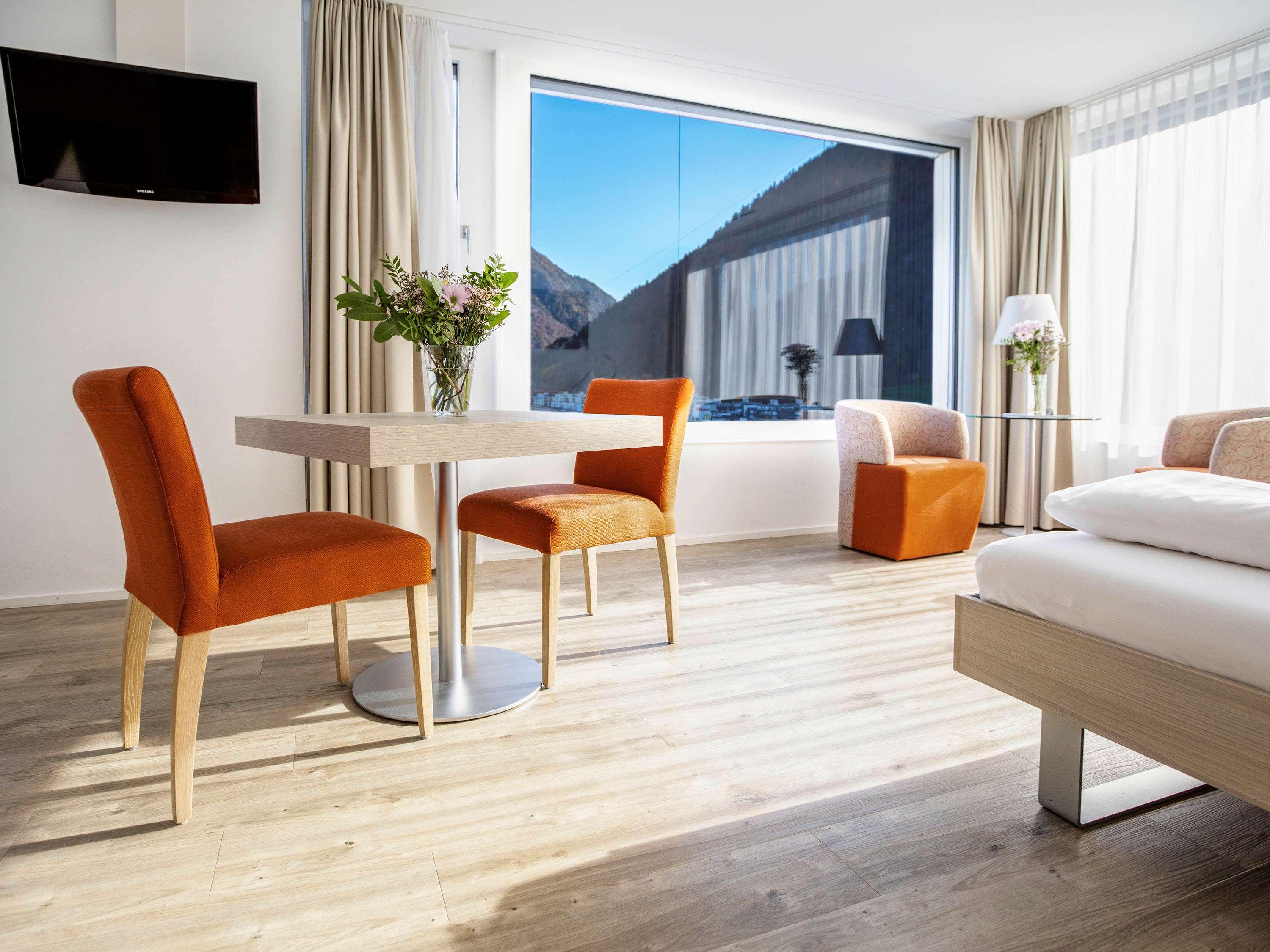 Twin Superior Mountain View