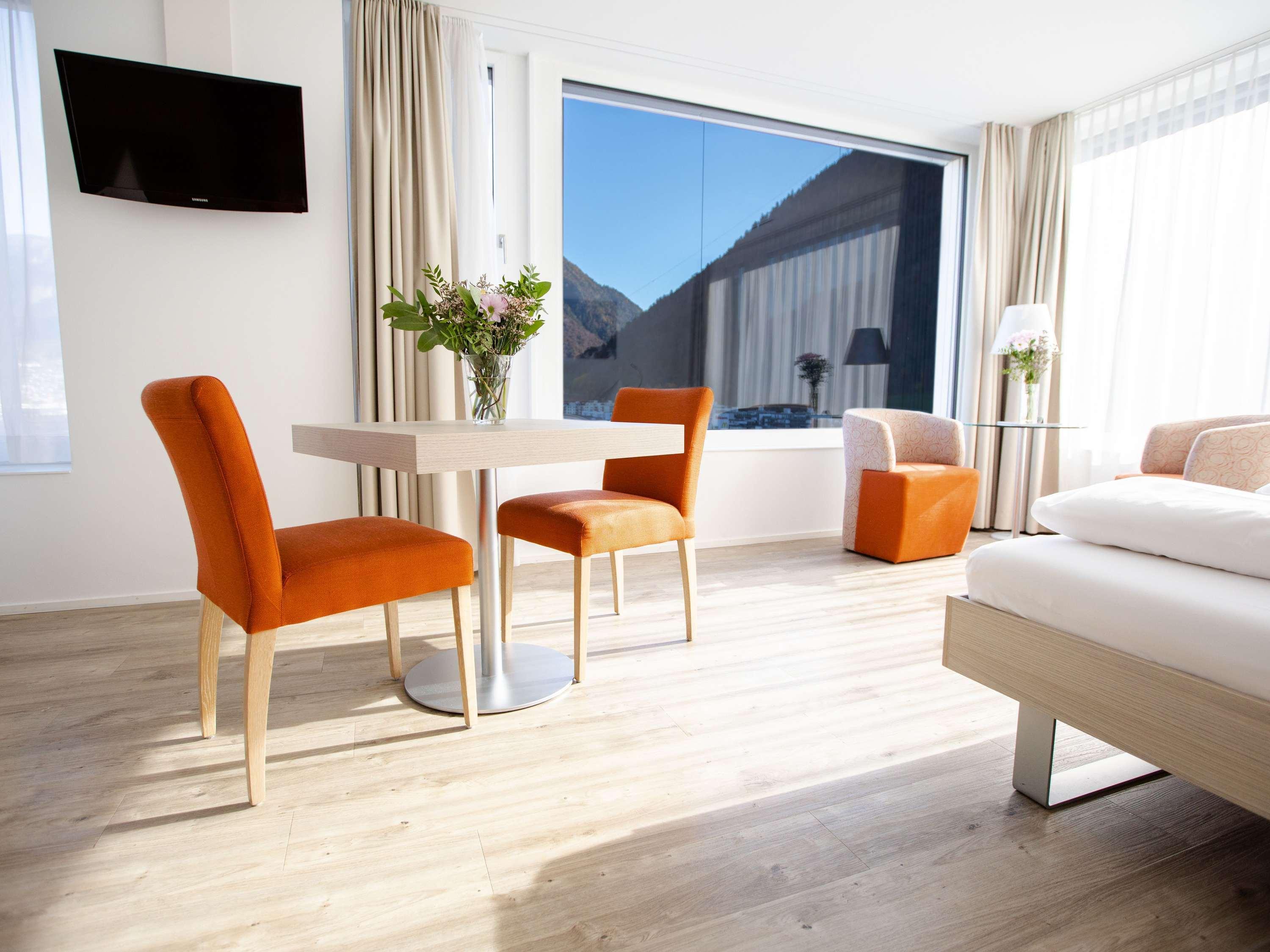 Twin Deluxe Mountain View