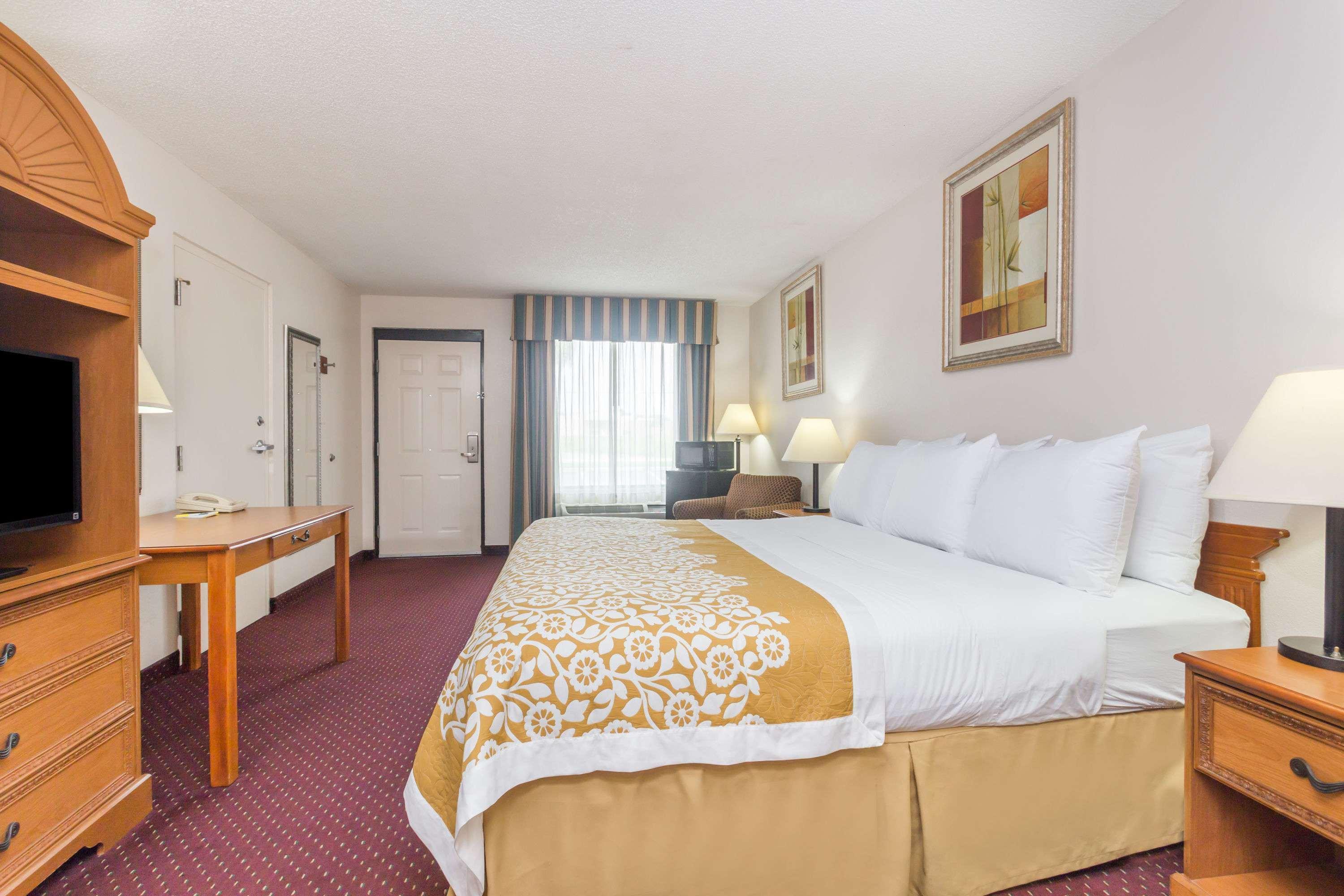 Double King Bed Non Smoking