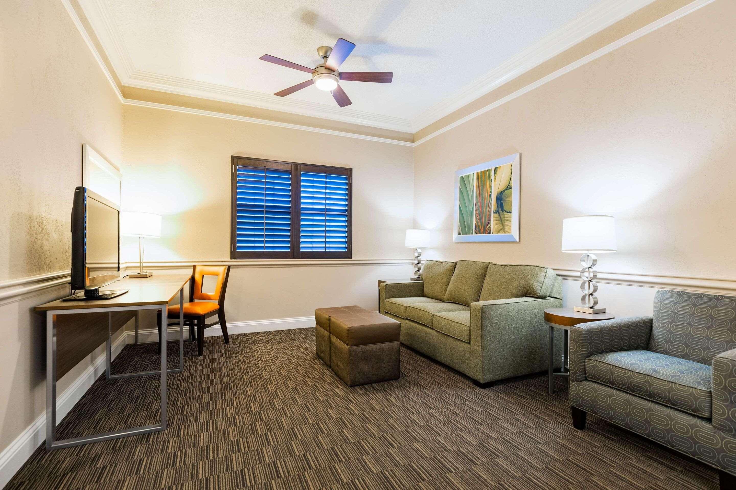 Suite Two Queen Beds