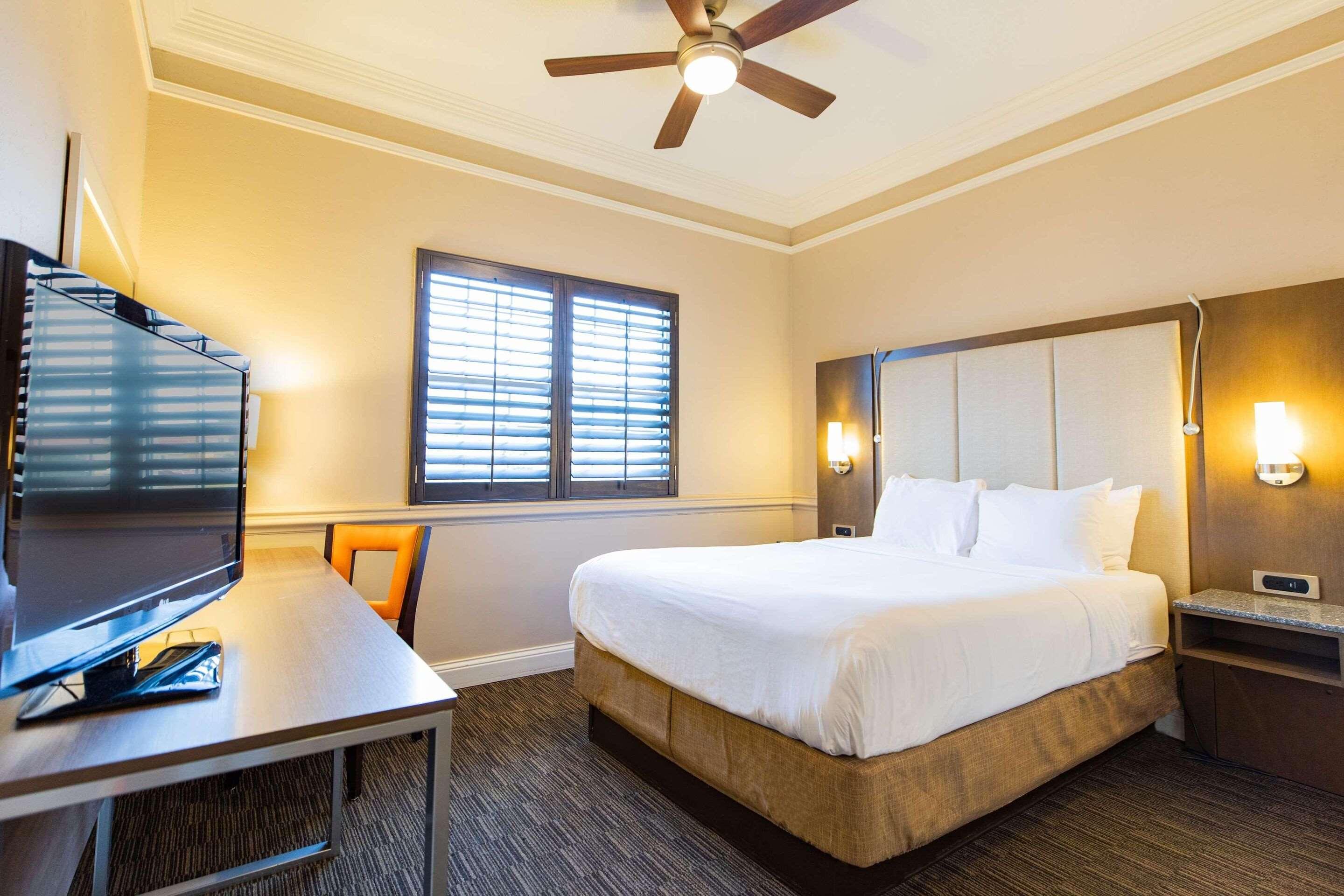 Suite Two Queen Beds