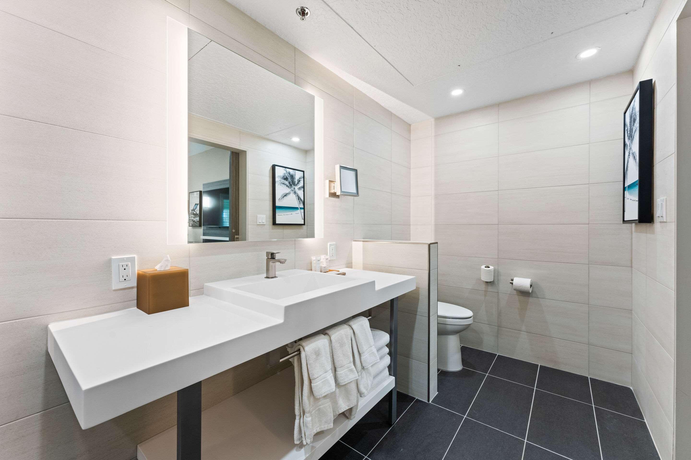 Double King Bed Non Smoking