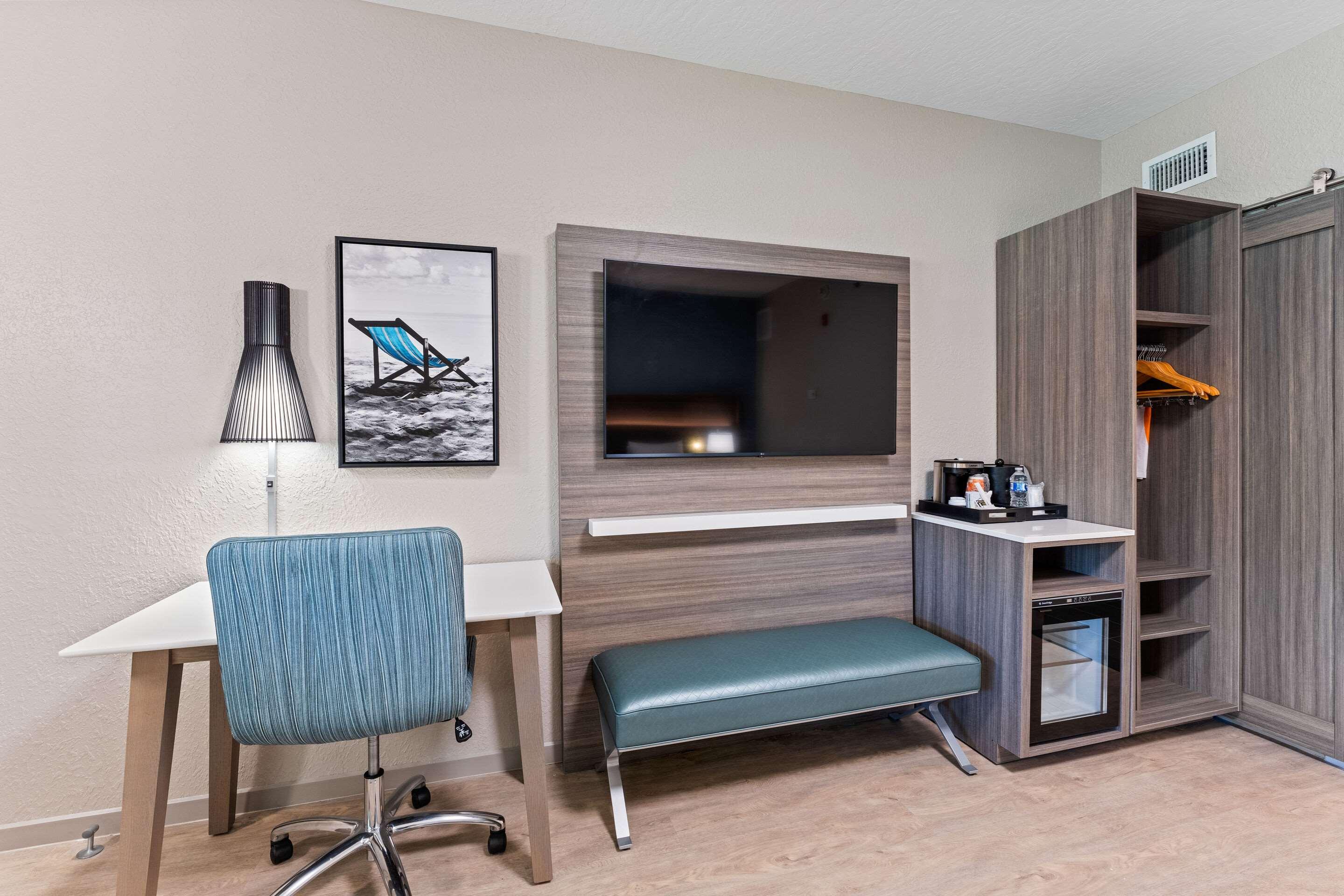 Double King Bed Non Smoking