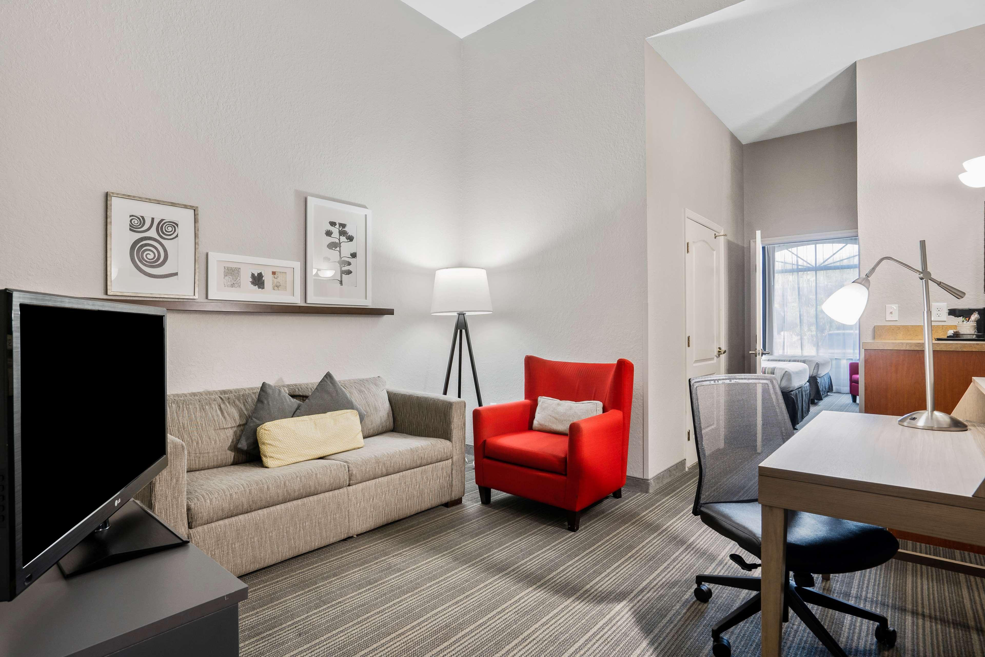 Suite Two Queen Beds One Bedroom