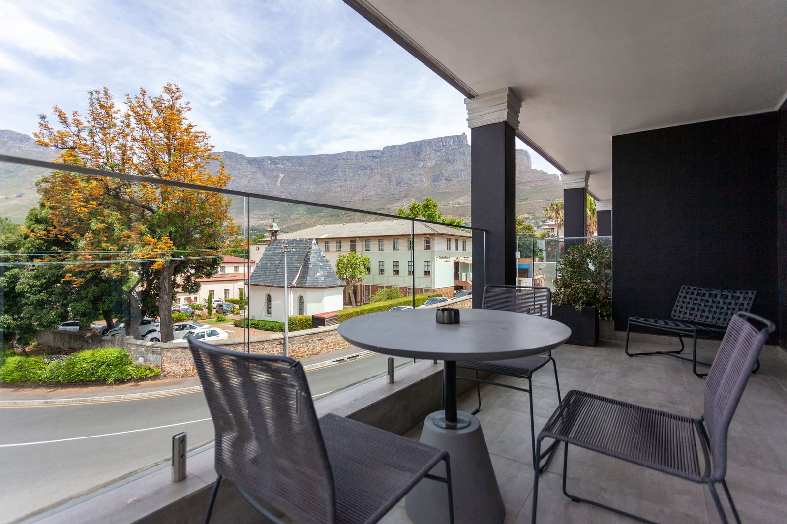 Family Room Deluxe with Balcony