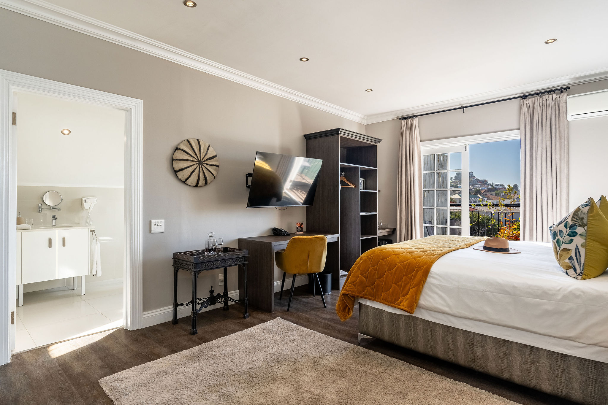 Suite Deluxe Two Beds