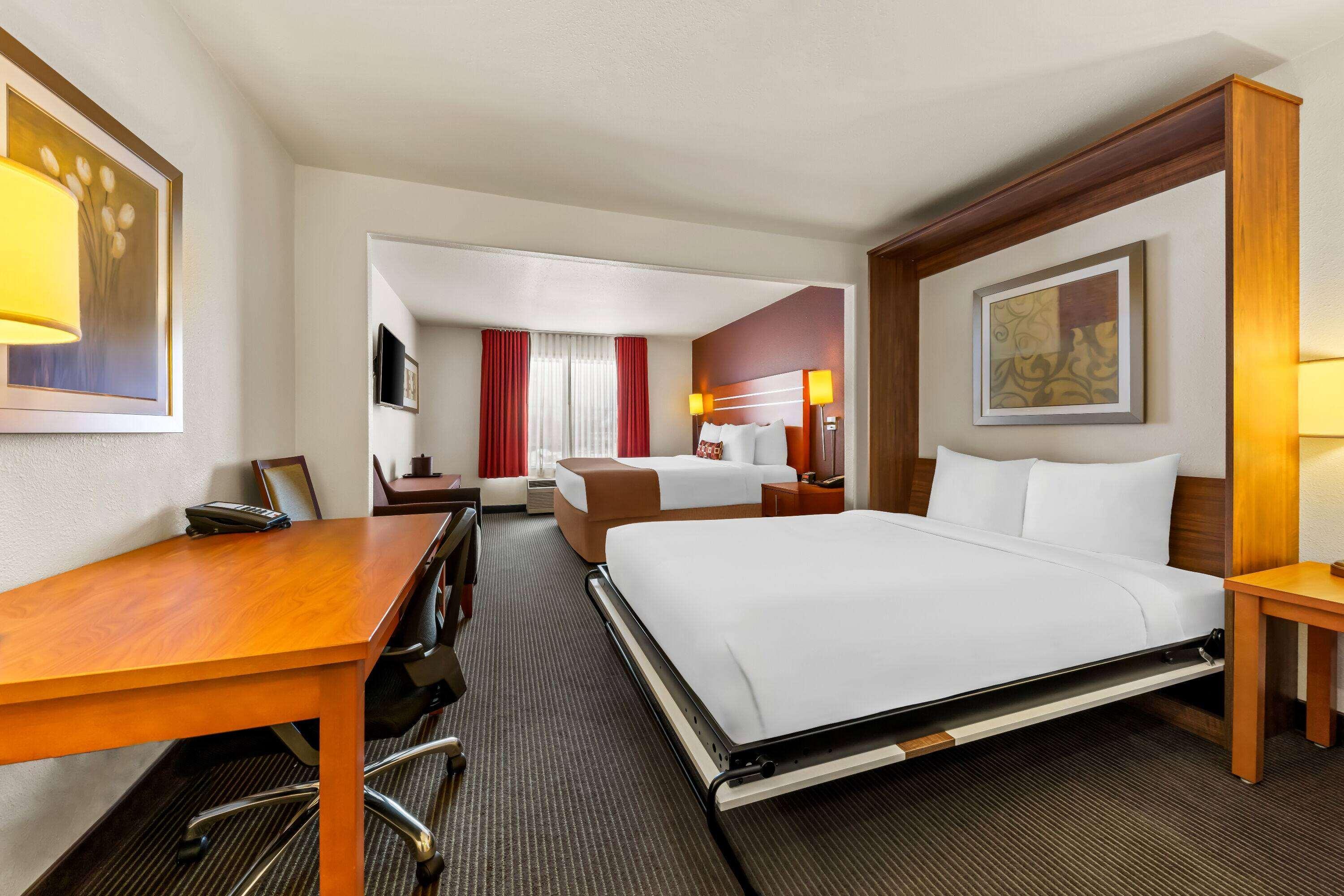 Double Deluxe King Bed