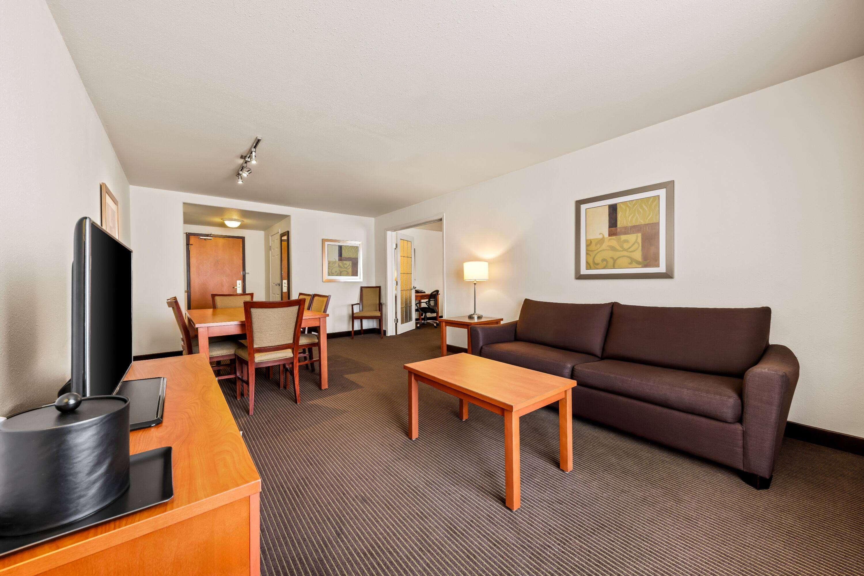 Suite Two Queen Beds