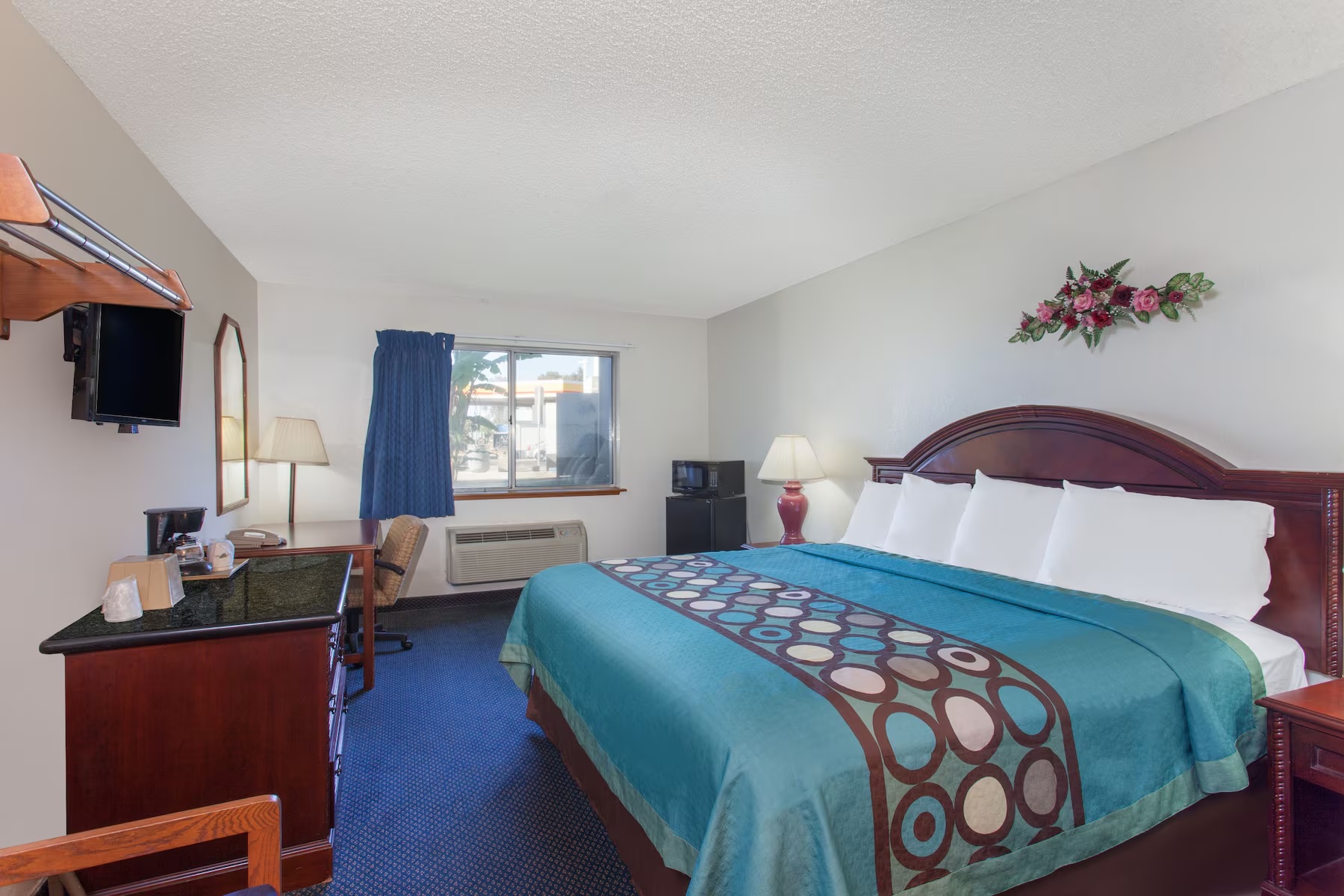 Double Queen Size Bed