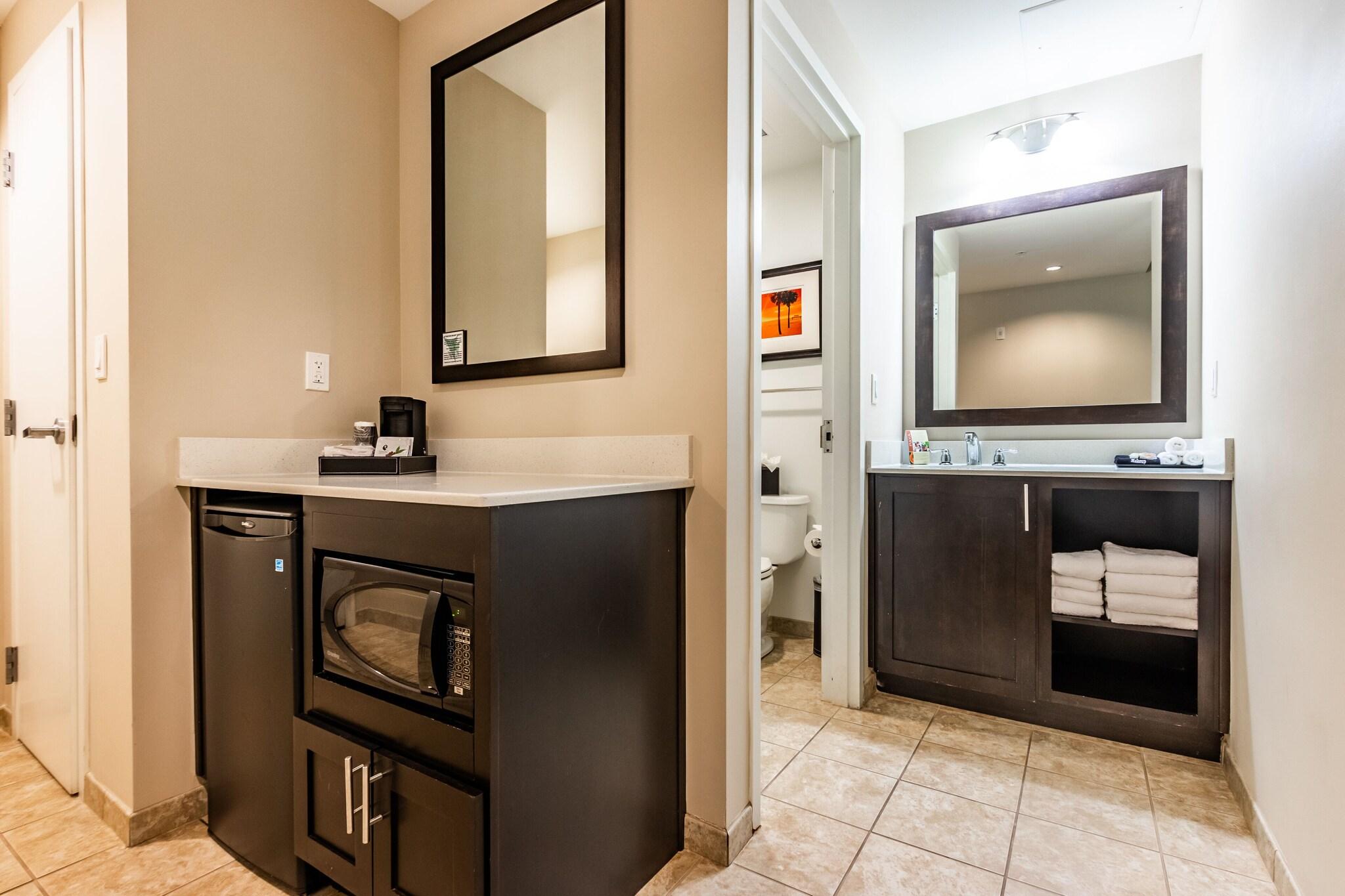 Double Two Queen Beds Pool View