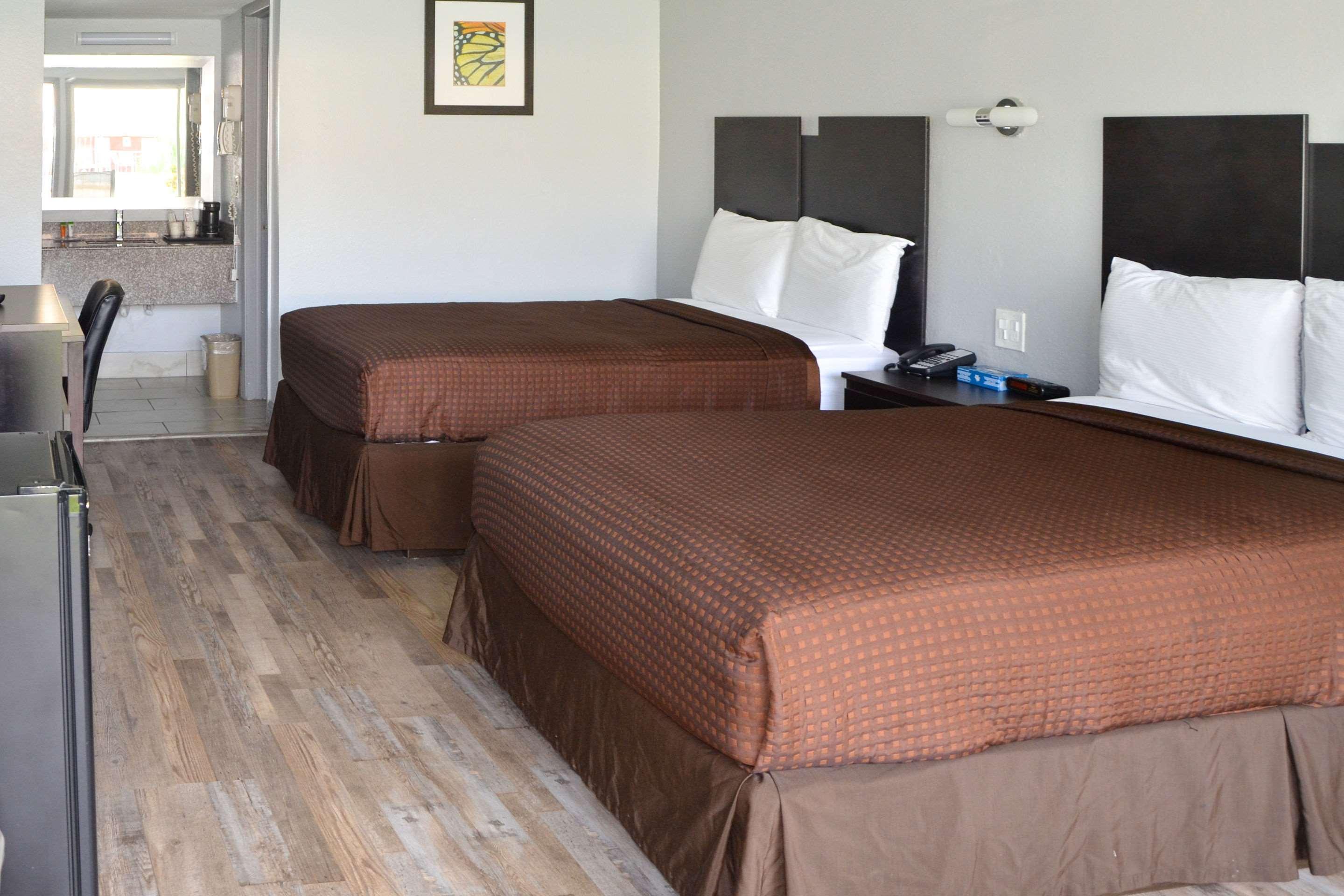 Double Two Double Beds Non Smoking