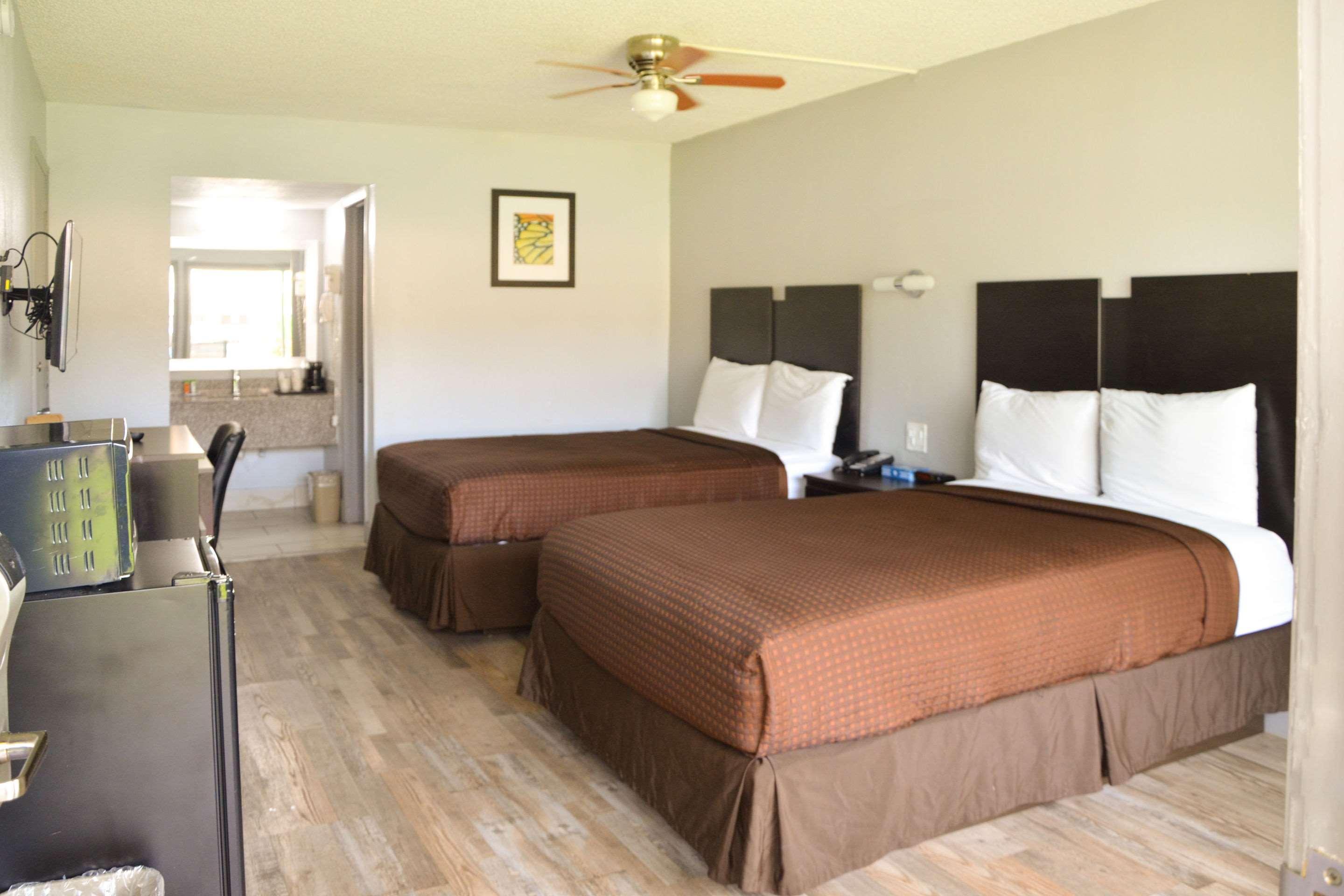 Double Two Double Beds Non Smoking