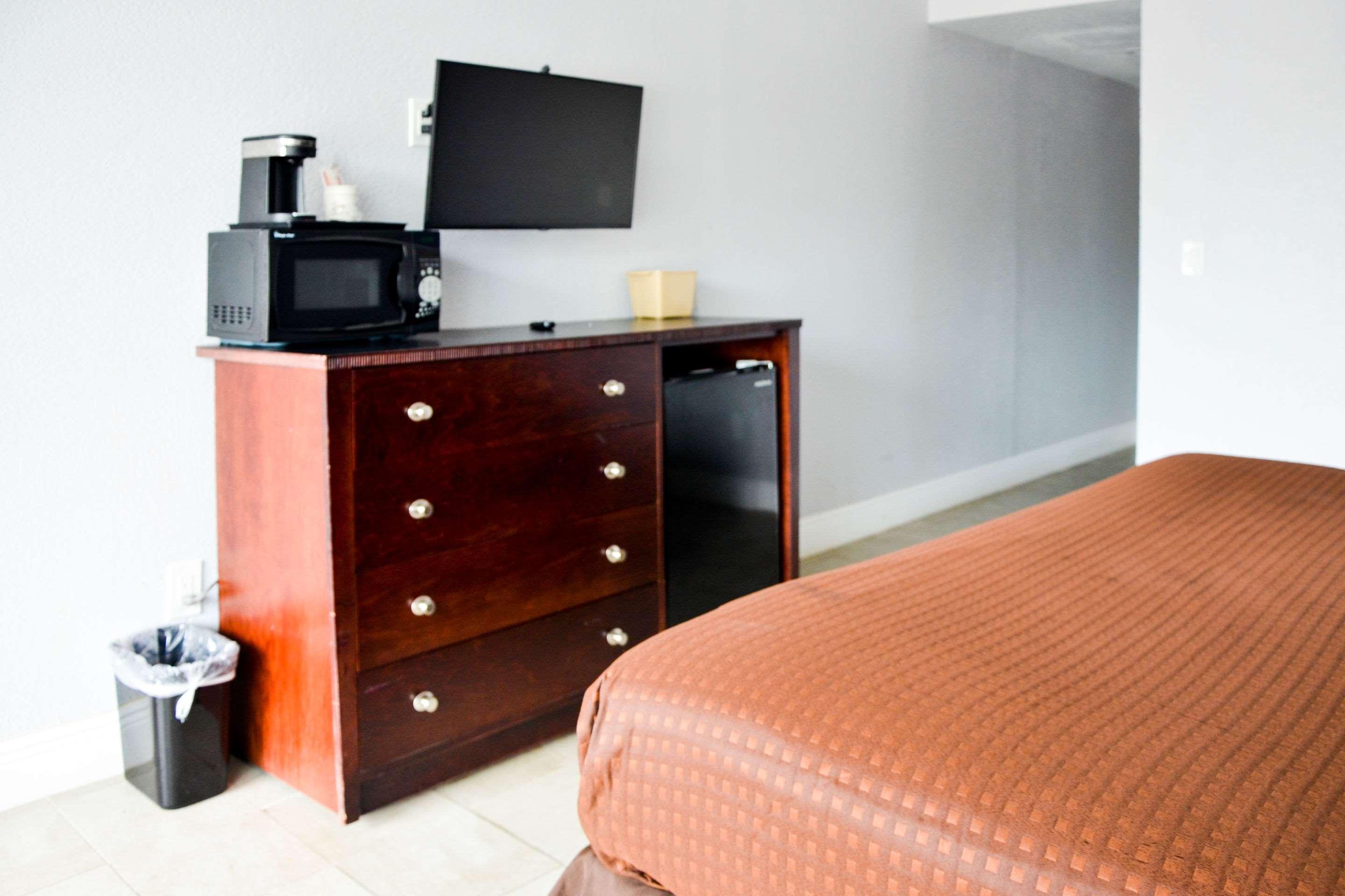 Double King Bed Non Smoking