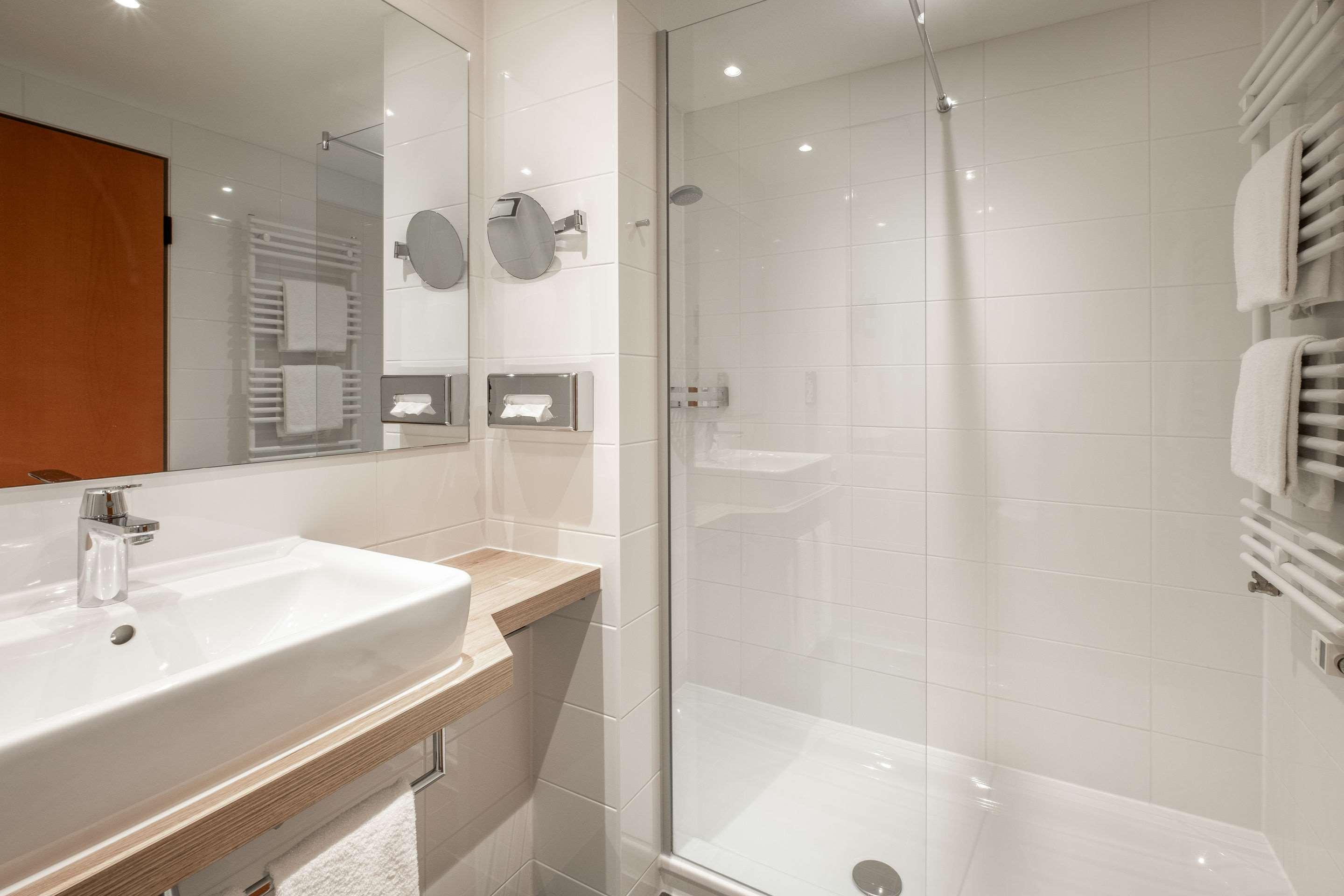 Double Queen Bed Non Smoking