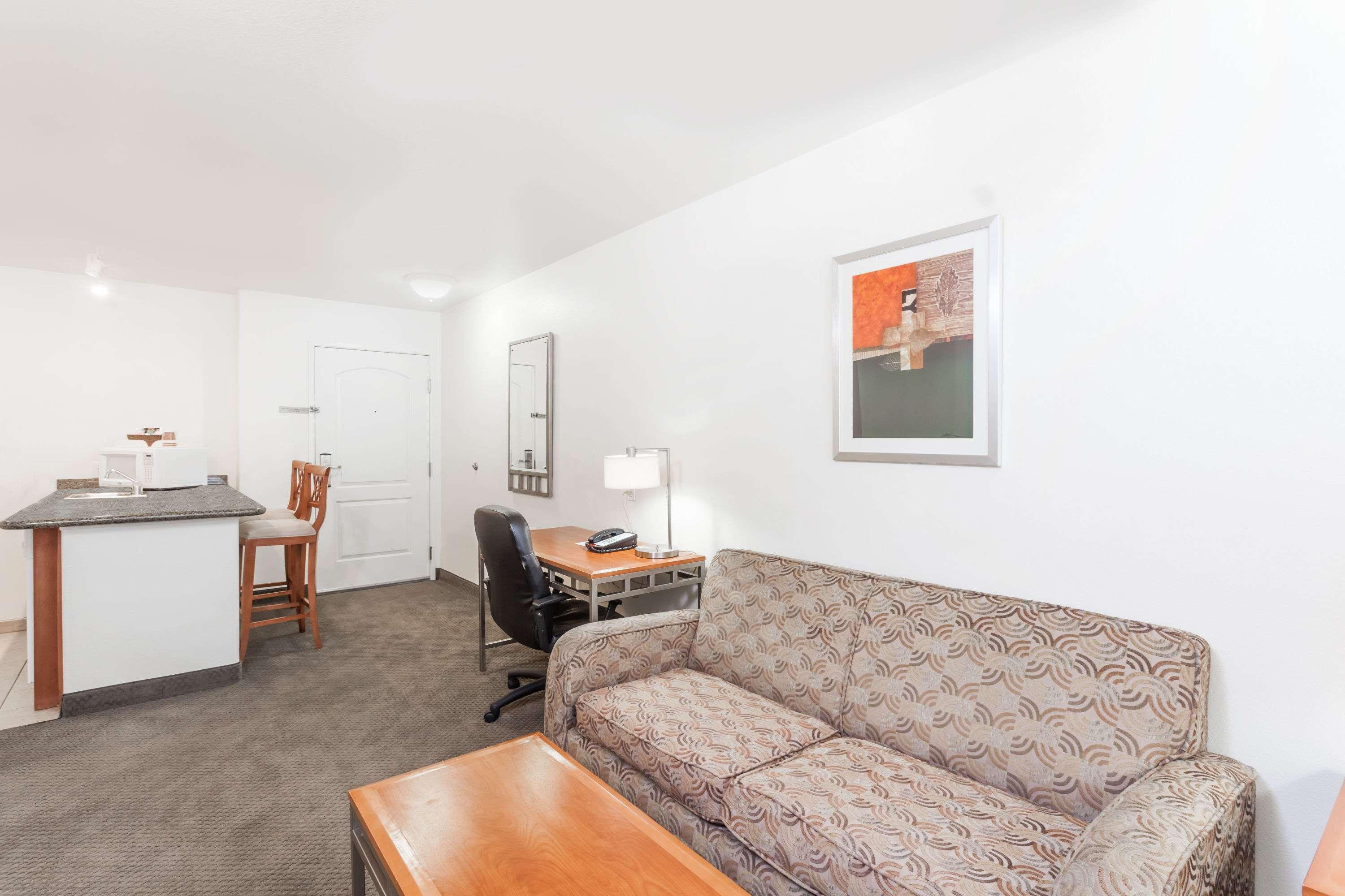 Studio King Size Bed