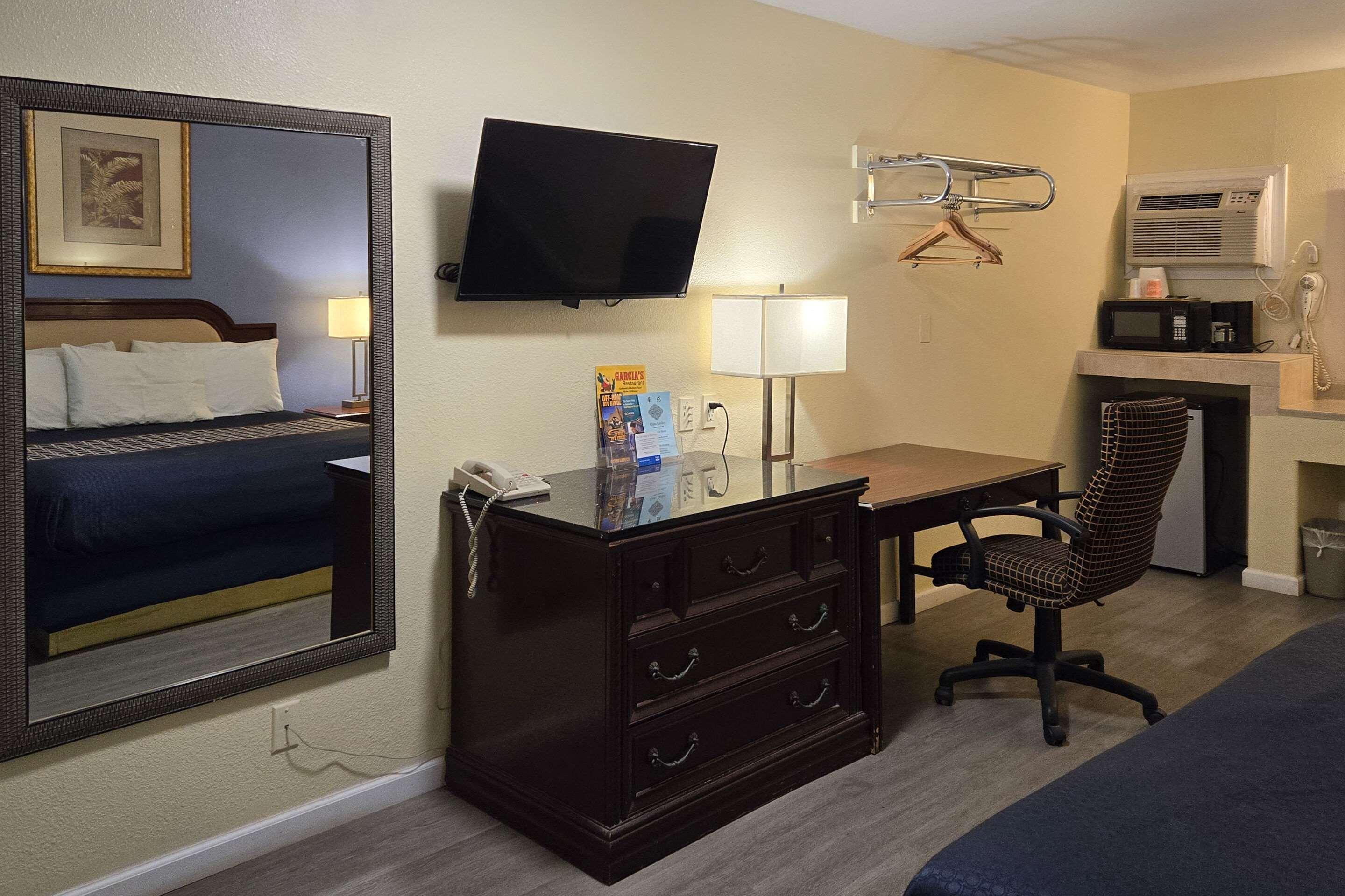 Double King Bed Non Smoking