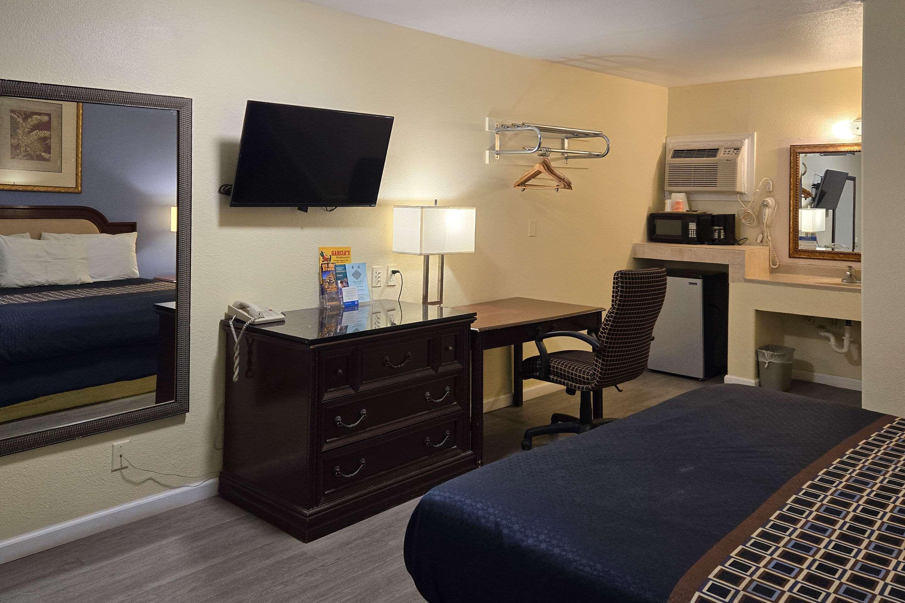 Double King Bed Non Smoking