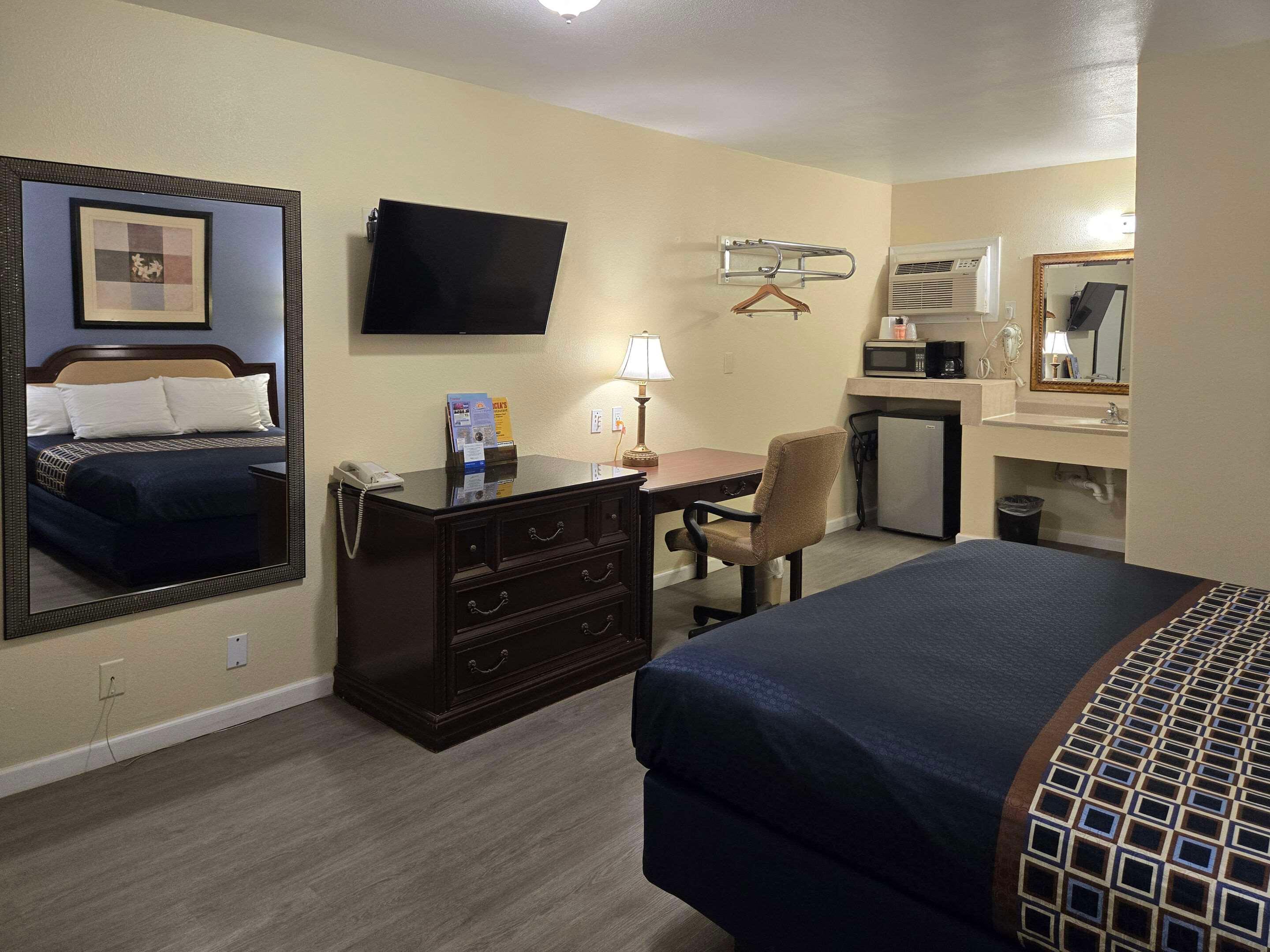 Double King Bed Non Smoking