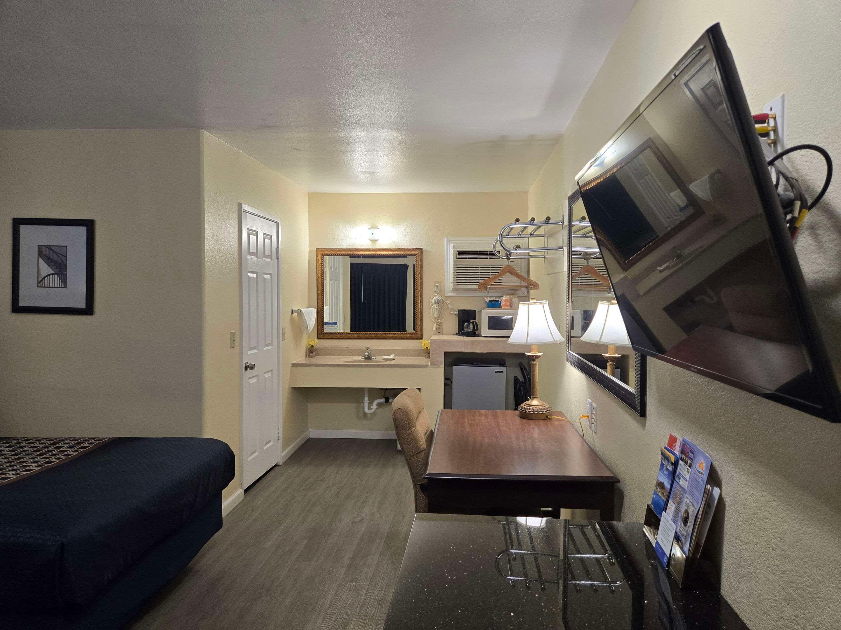 Double Two Double Beds Non Smoking