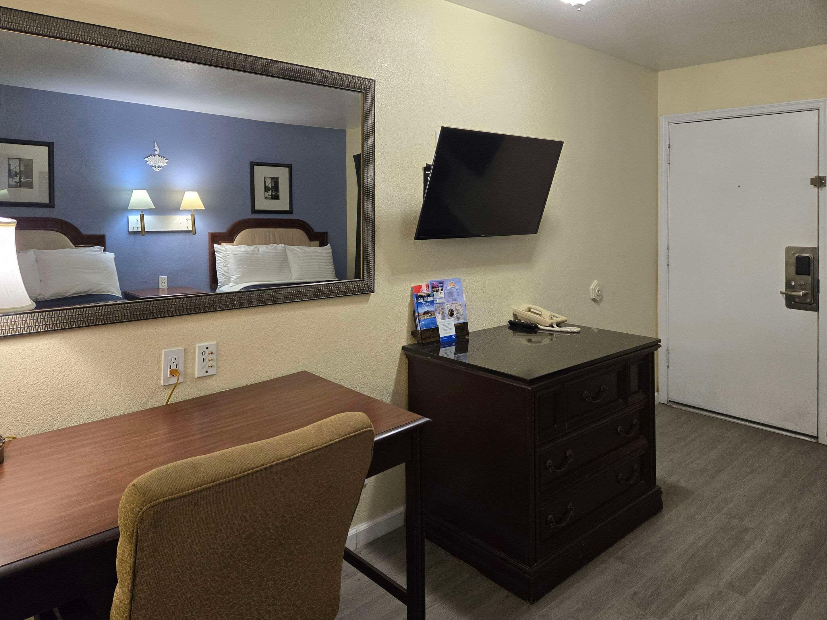 Double Two Queen Beds Non Smoking