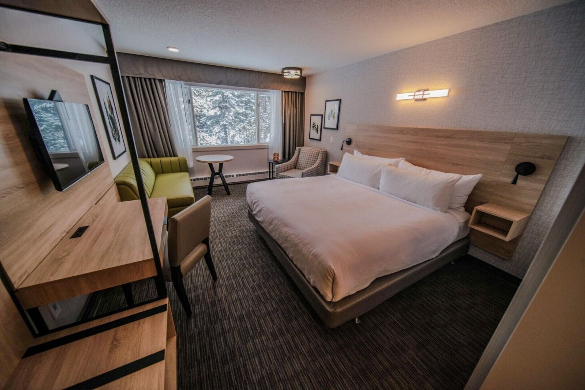 Double Deluxe King Bed