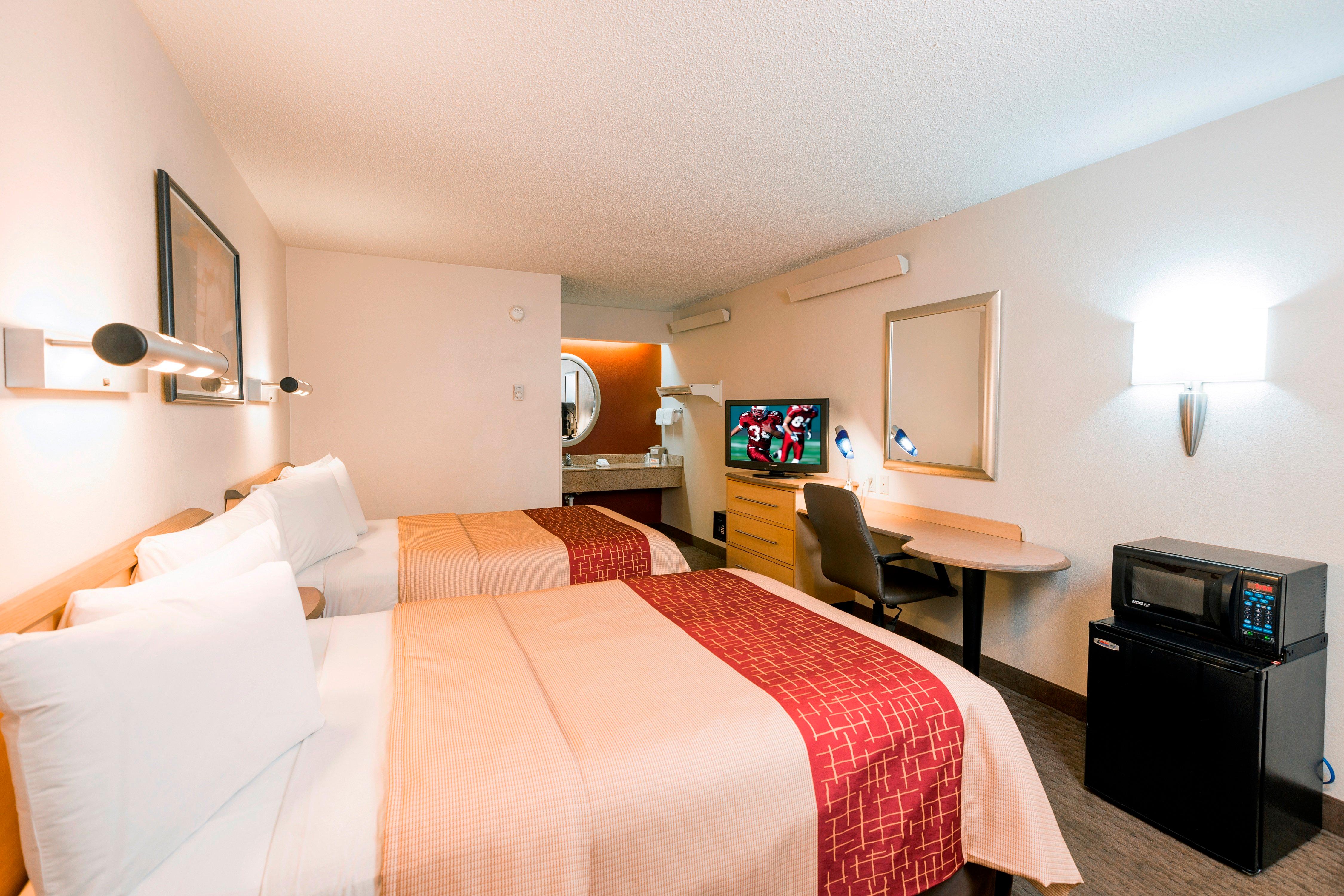 Double Deluxe Two Beds