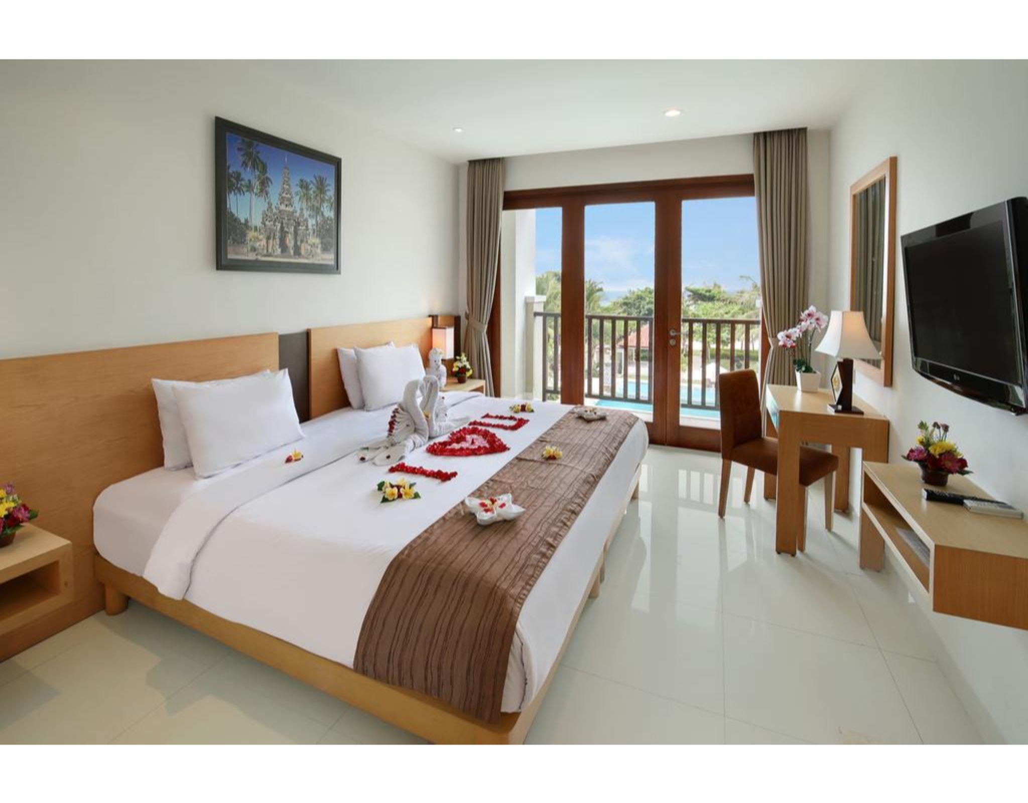 Double or Twin Deluxe Pool View