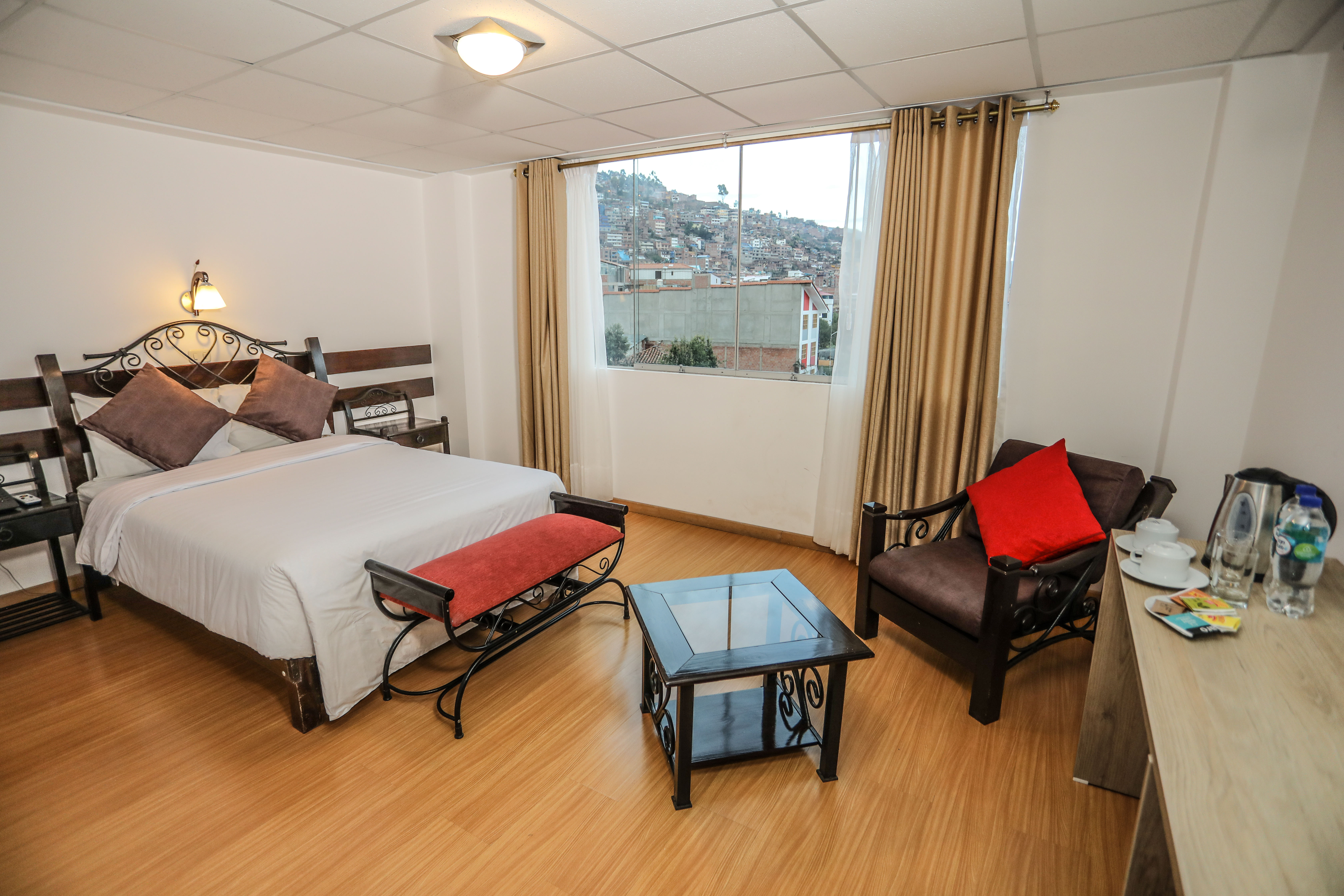 Double Deluxe One Bed