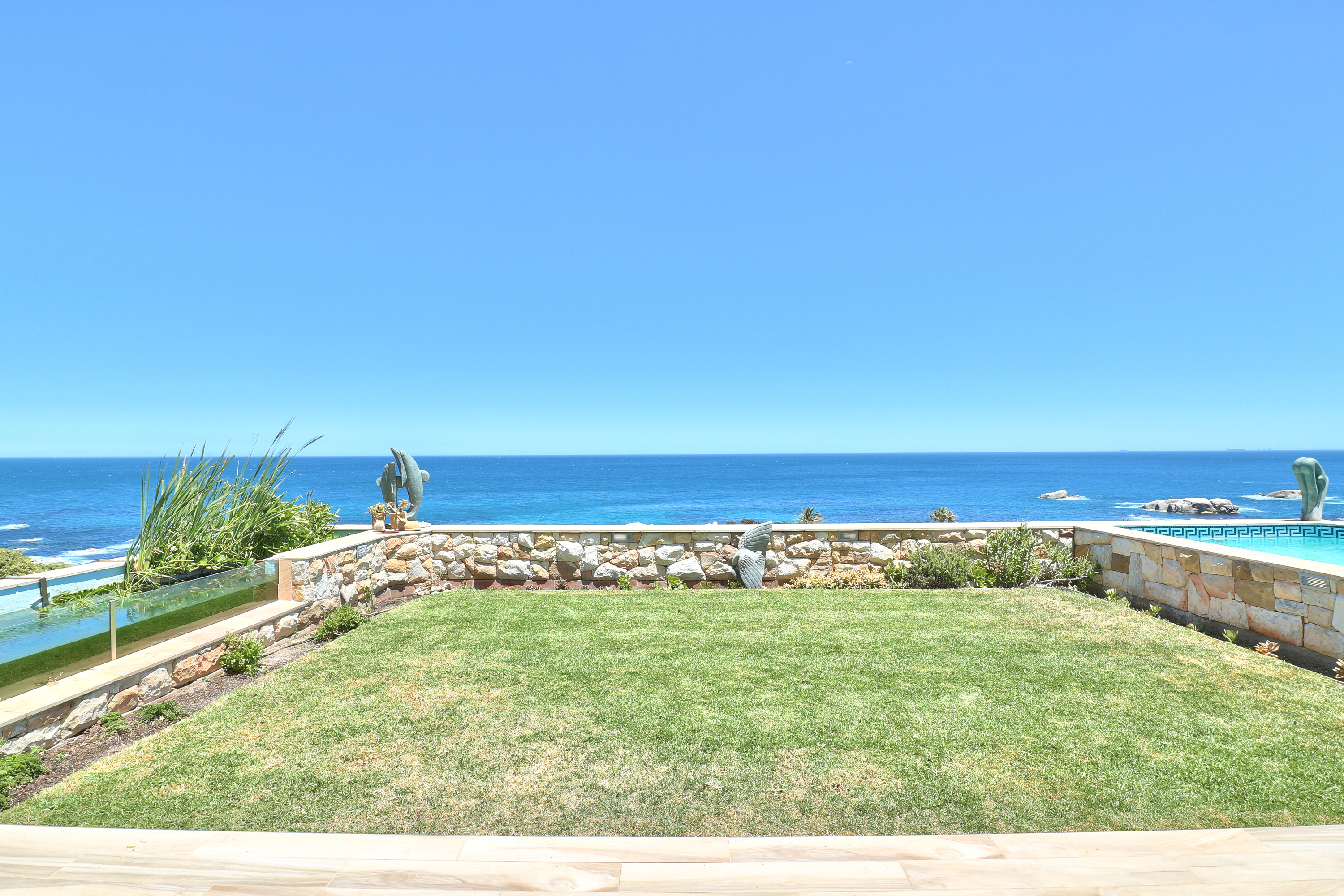 Apartment with Private Pool Ocean View