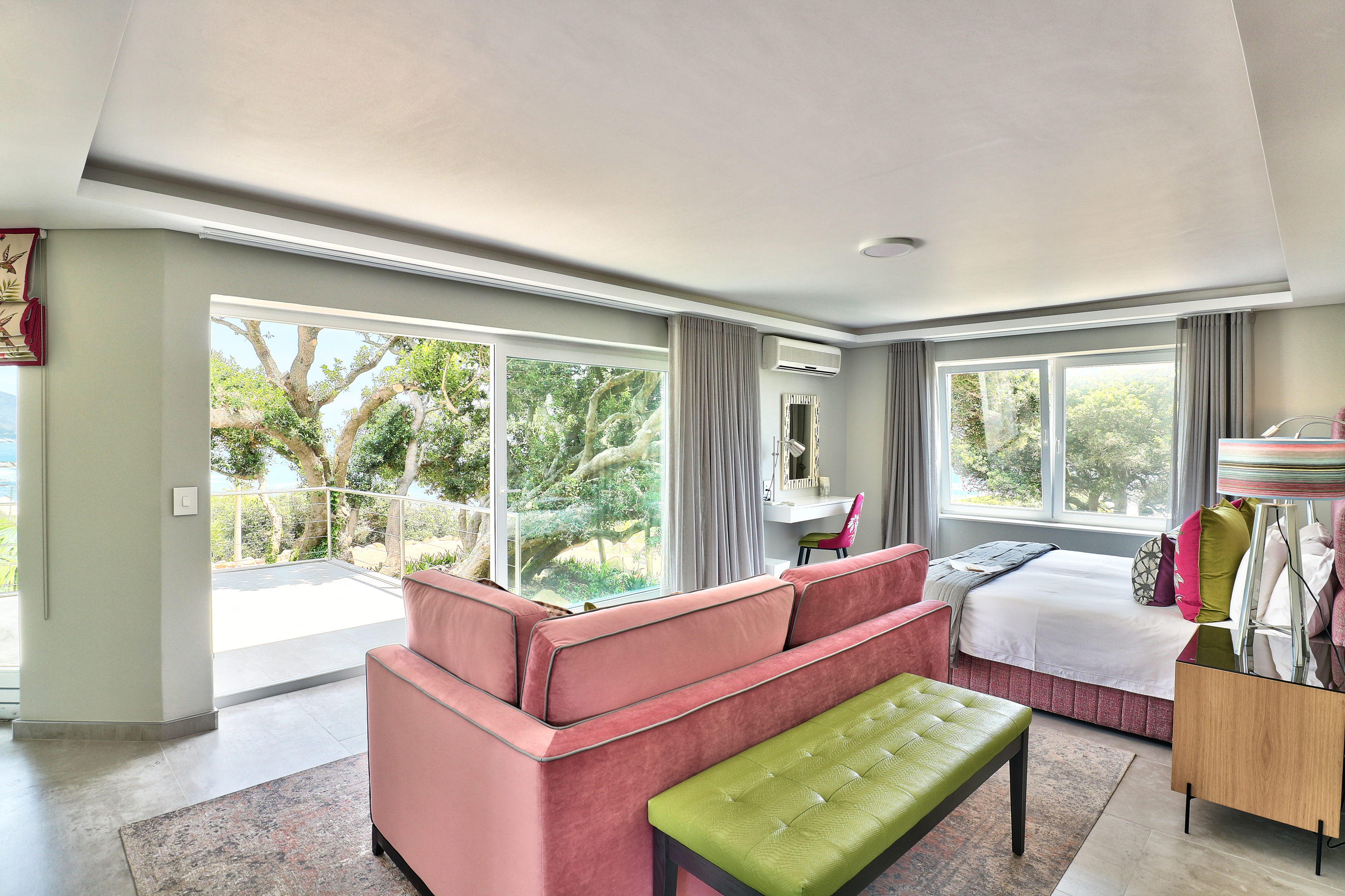 Suite Partial Ocean View One Bedroom