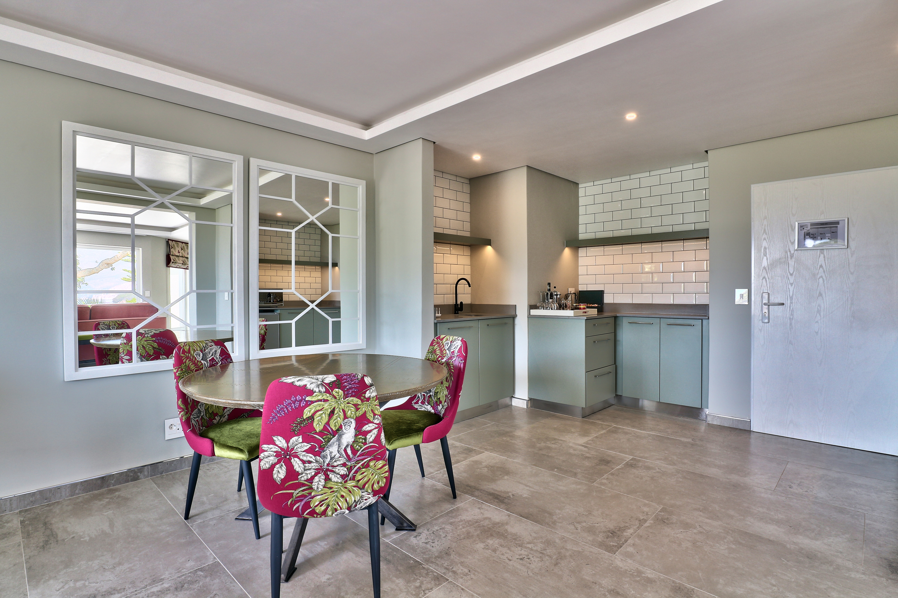 Suite Partial Ocean View One Bedroom