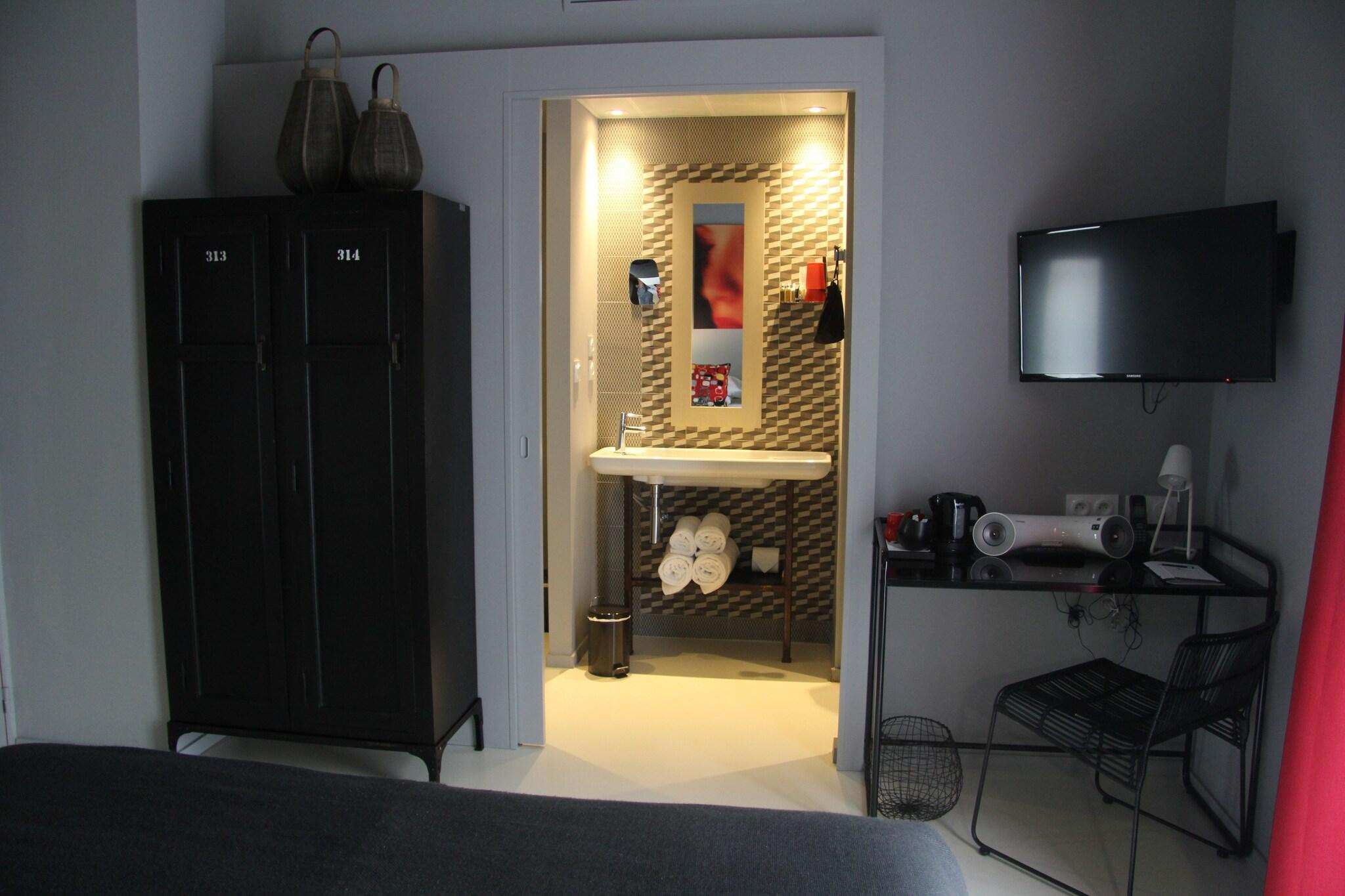 Double Premium Queen Bed