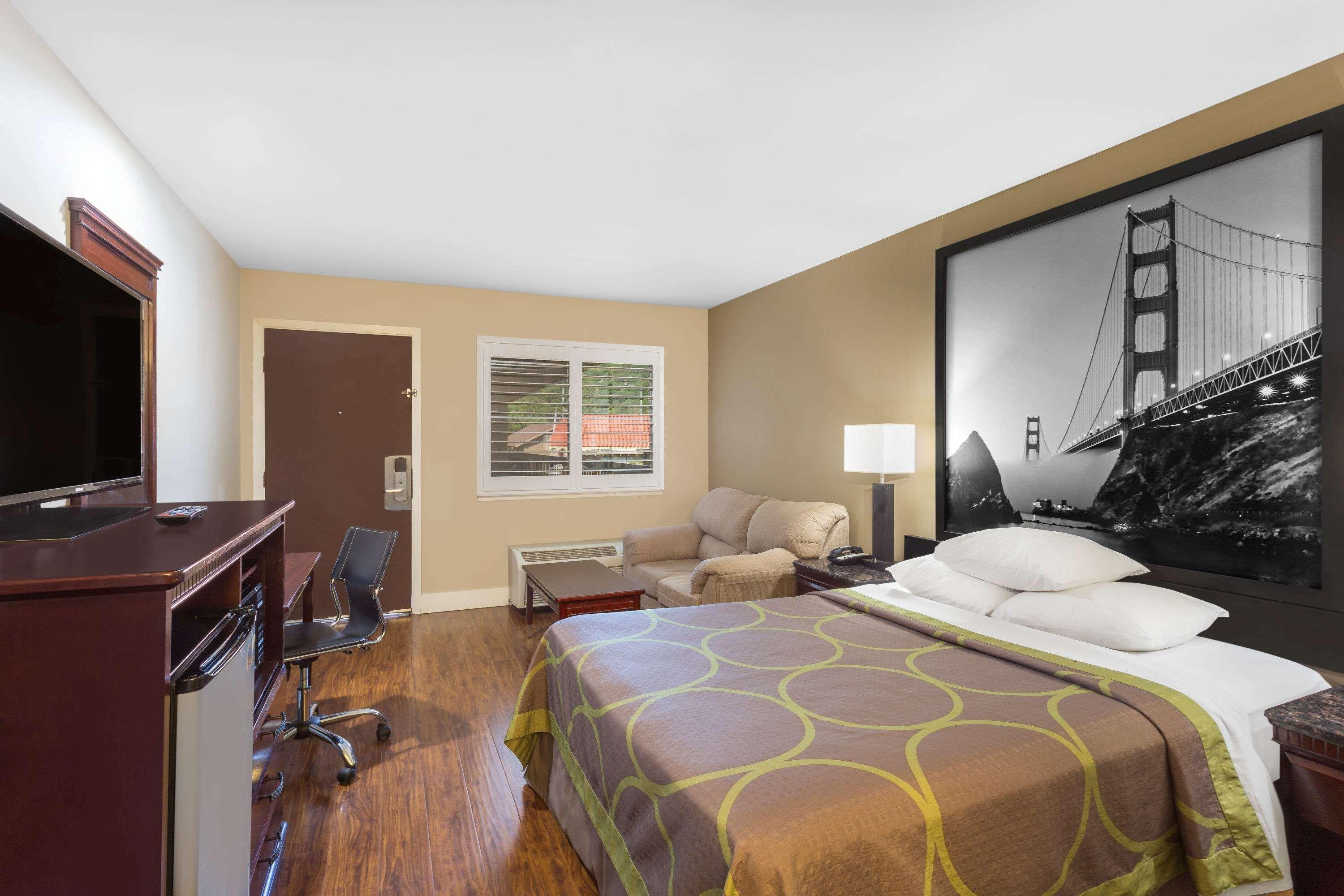 Double Queen Size Bed