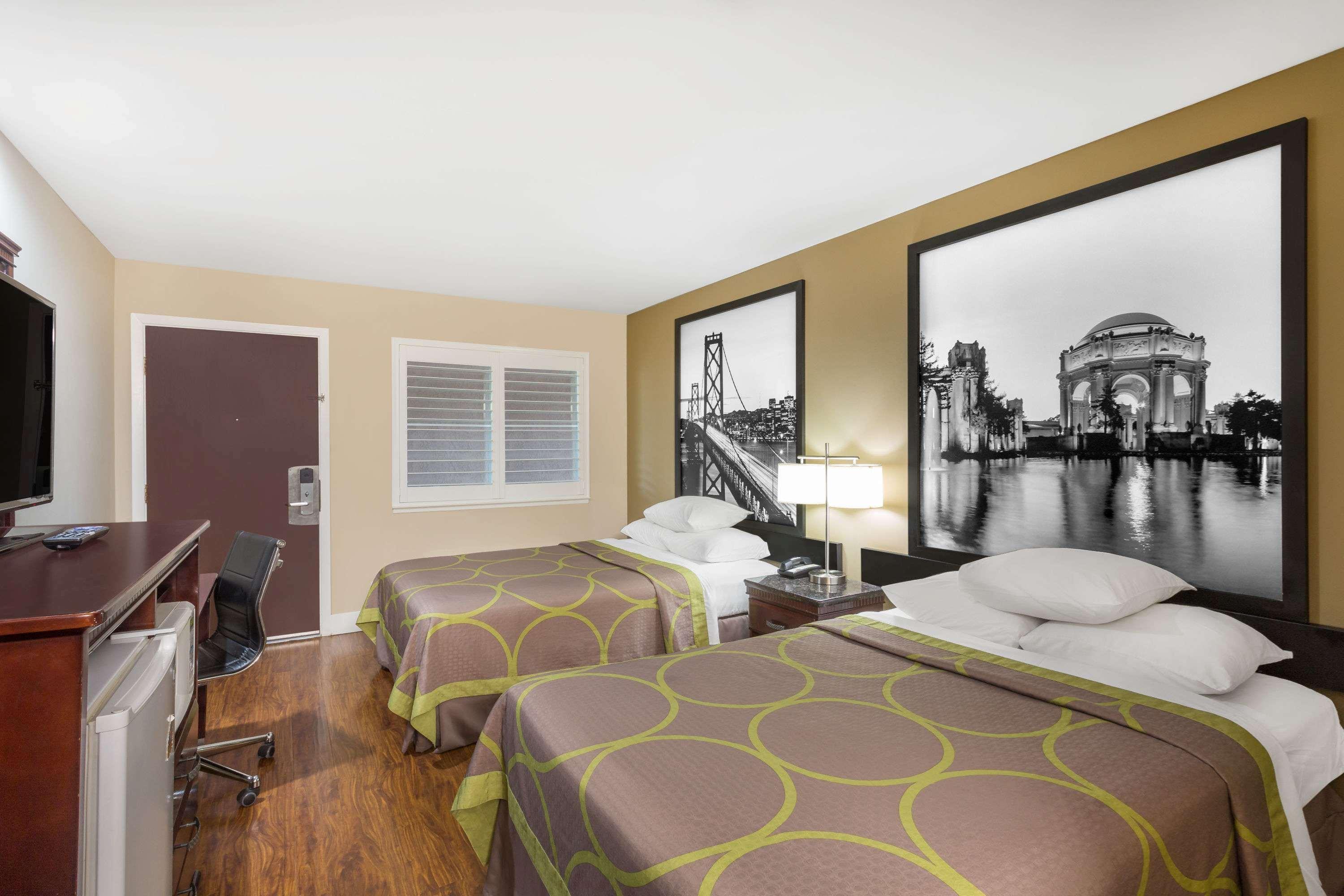 Quadruple Two Double Beds