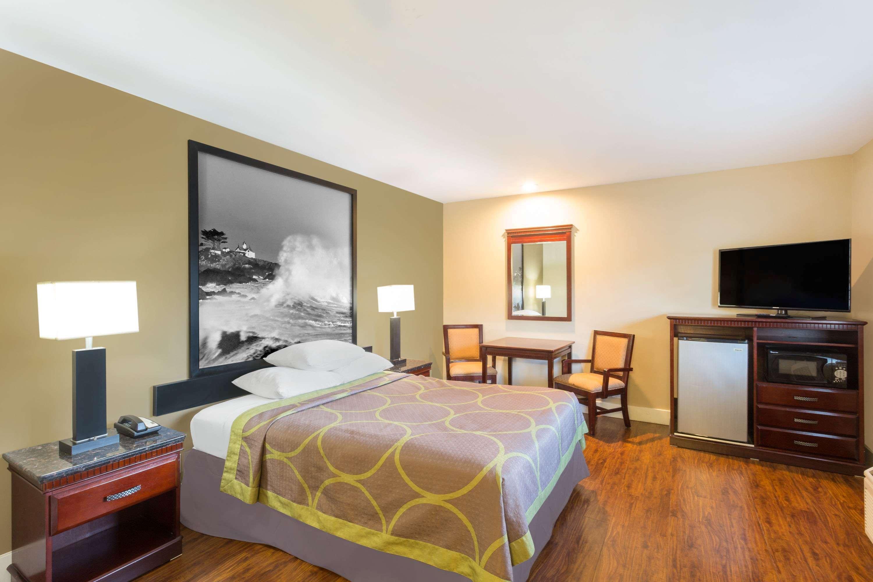 Double Queen Size Bed