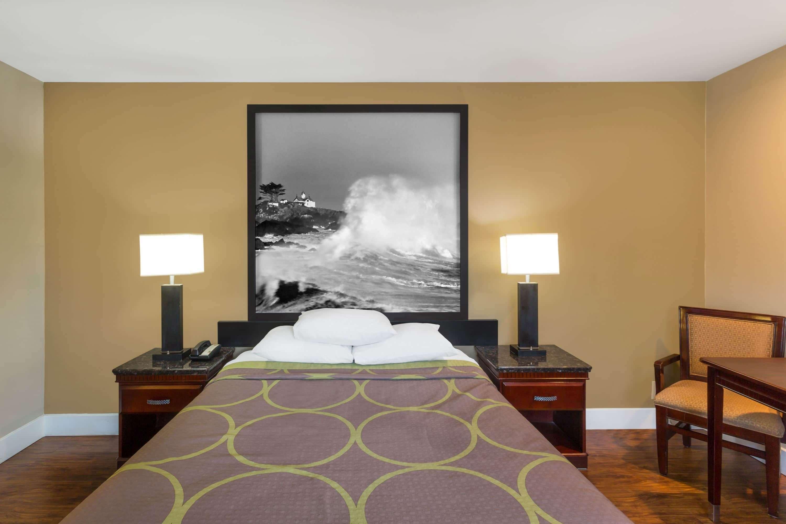 Double Queen Bed Non Smoking