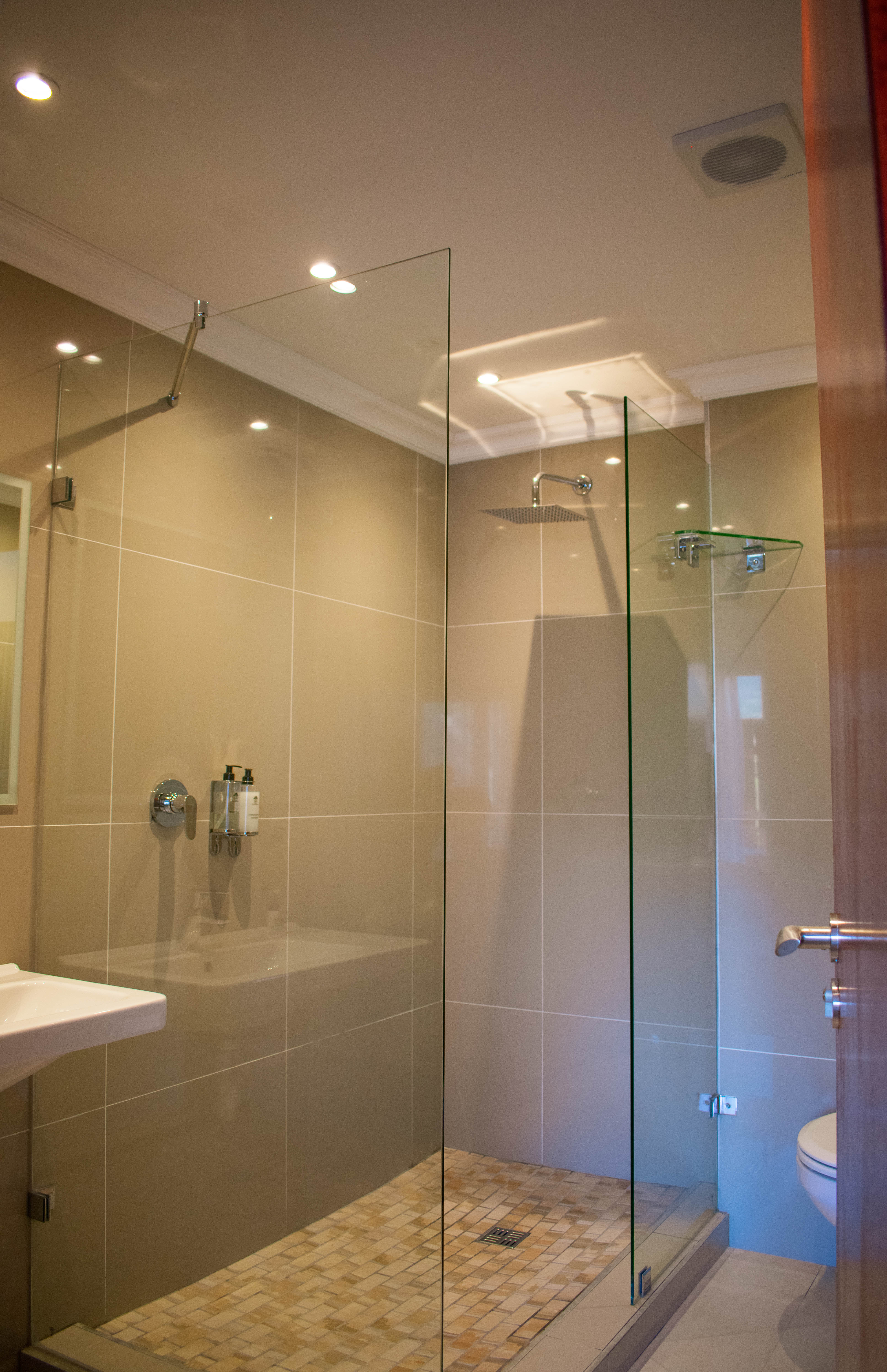 Family Room Three Beds