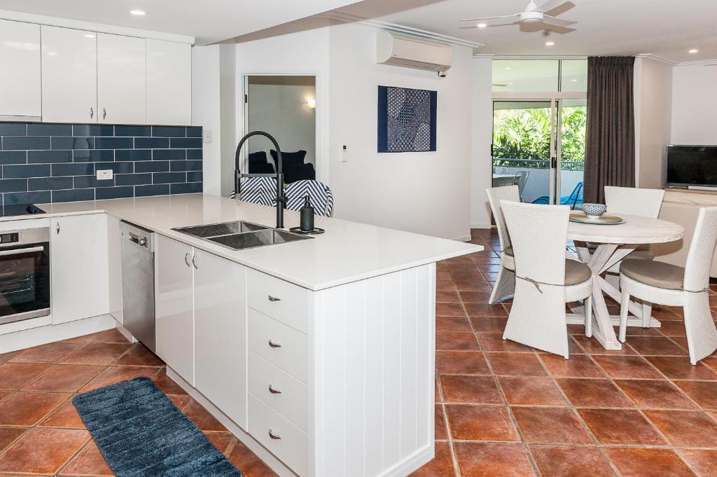 Apartment Three Bedrooms Two Bathrooms