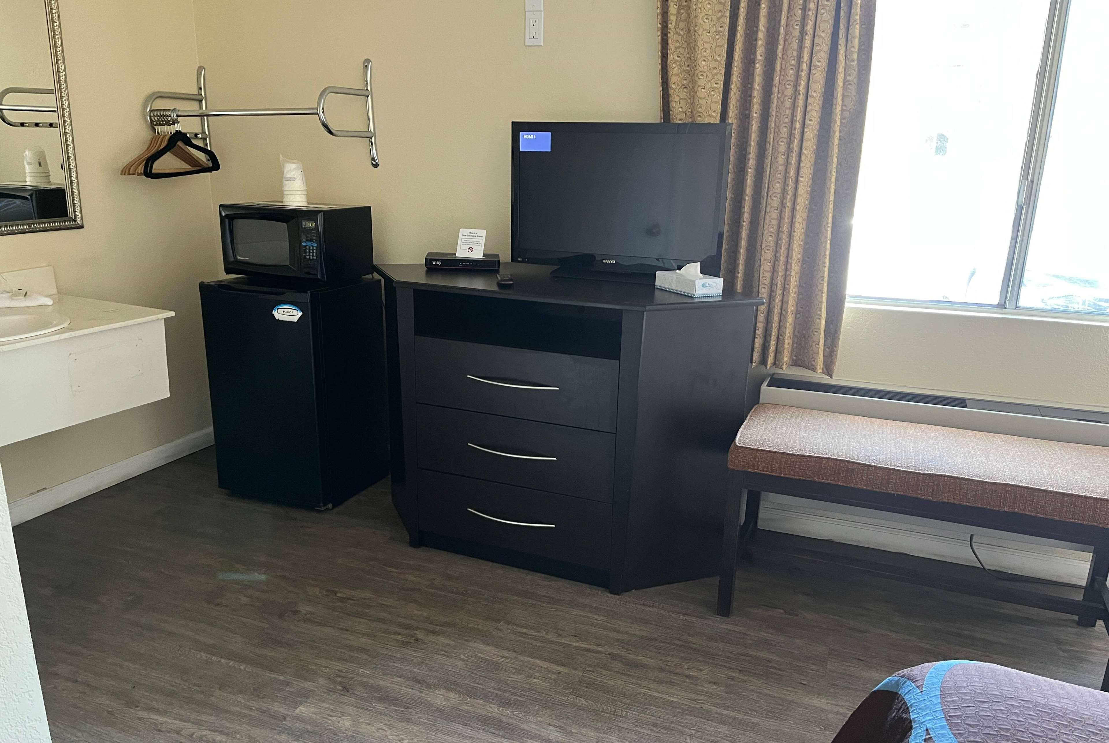 Double Queen Bed Non Smoking