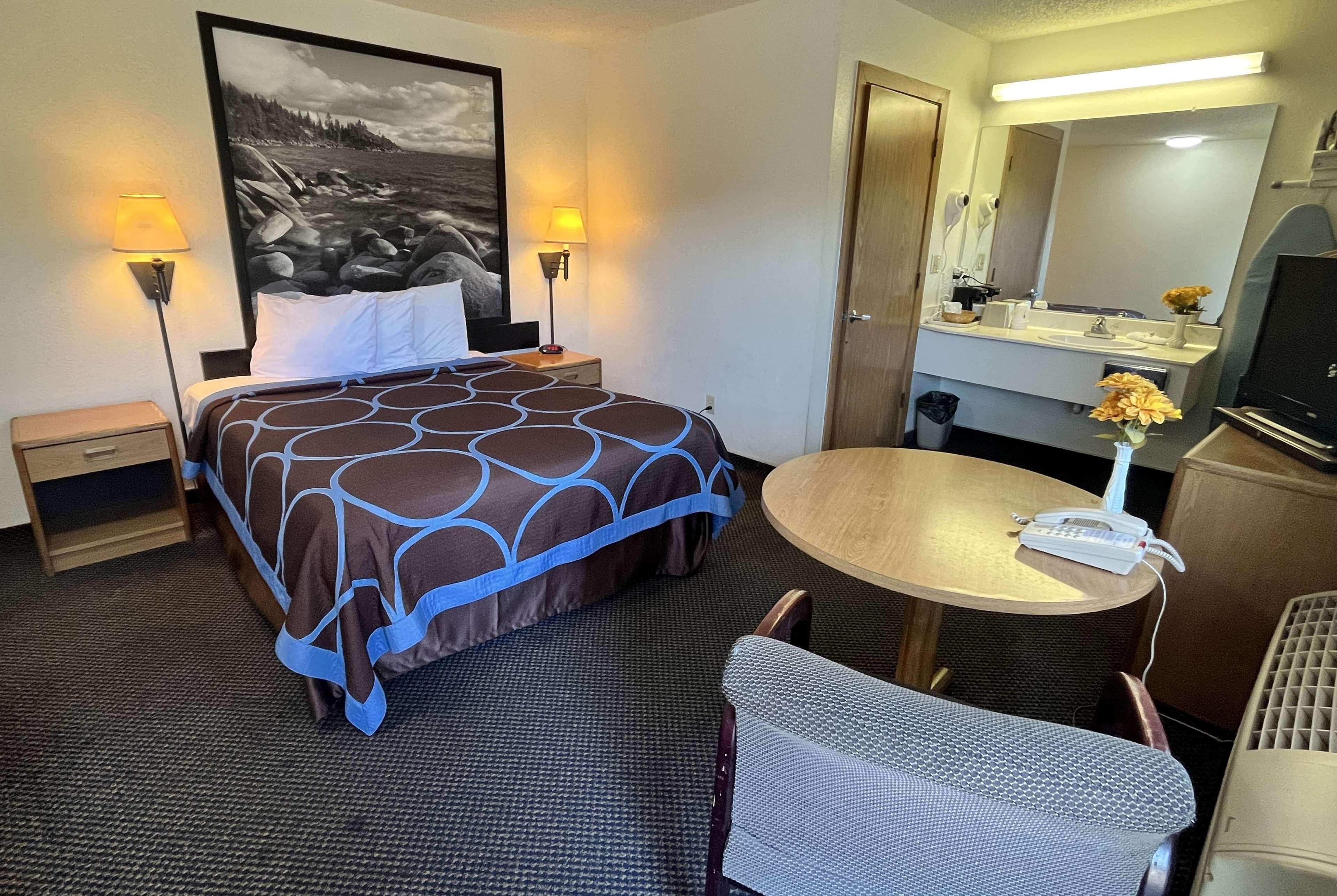 Double Queen Bed Non Smoking