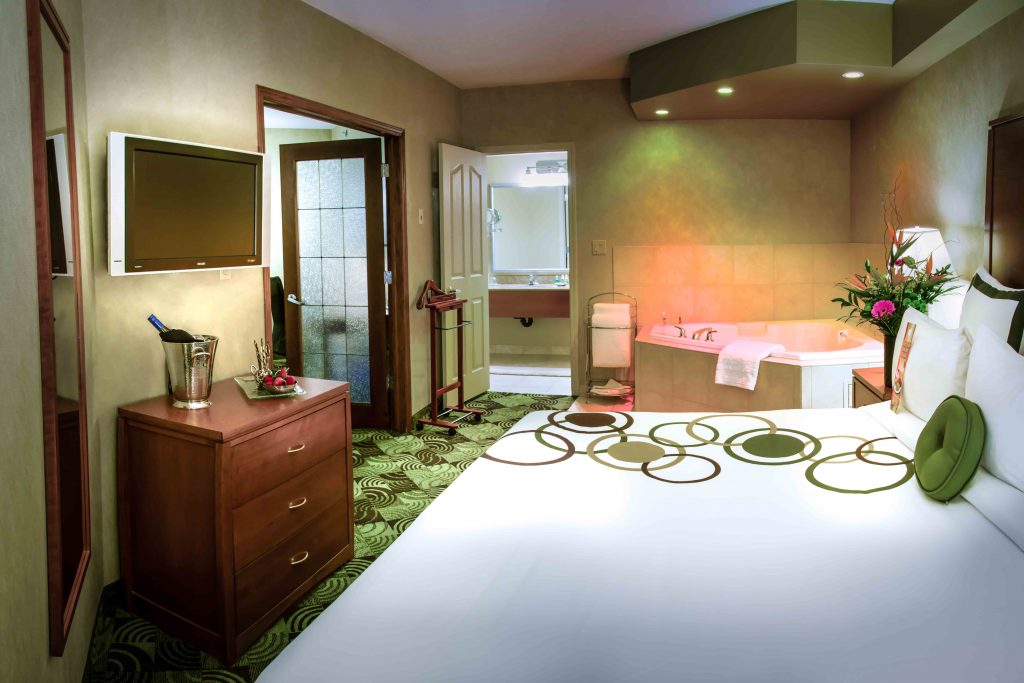 Suite Queen Size Bed