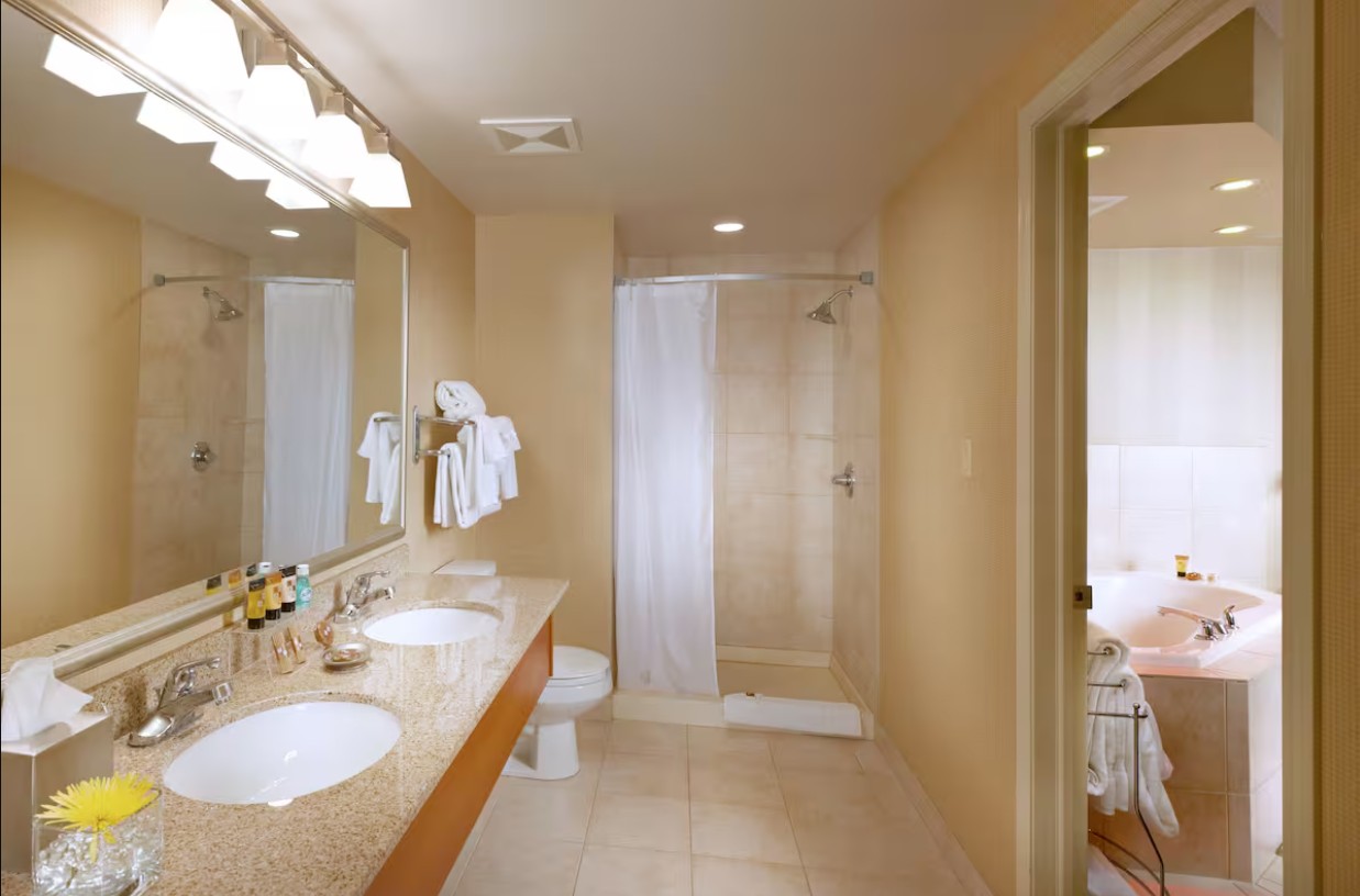 Suite Queen Size Bed