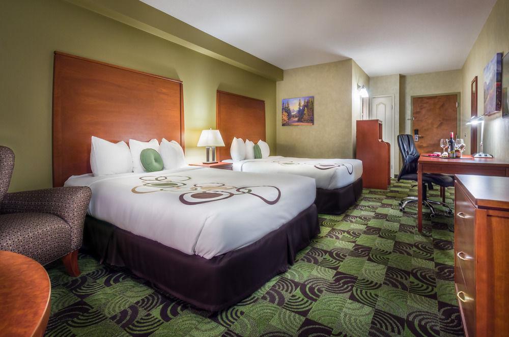 Double Two Queen Beds