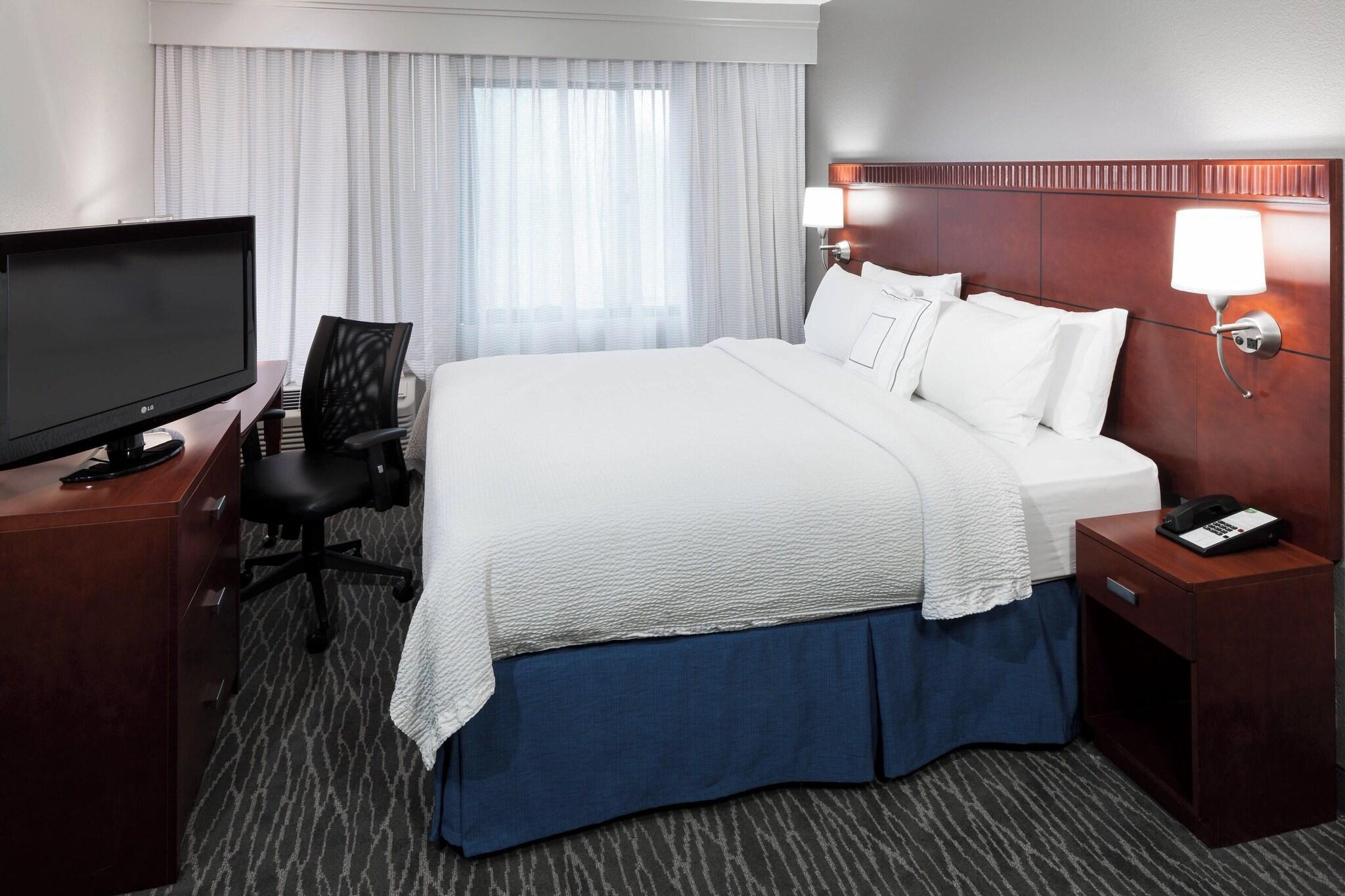 Suite Deluxe King Bed
