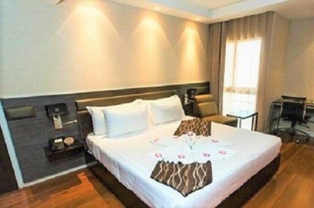 Double or Twin Executive