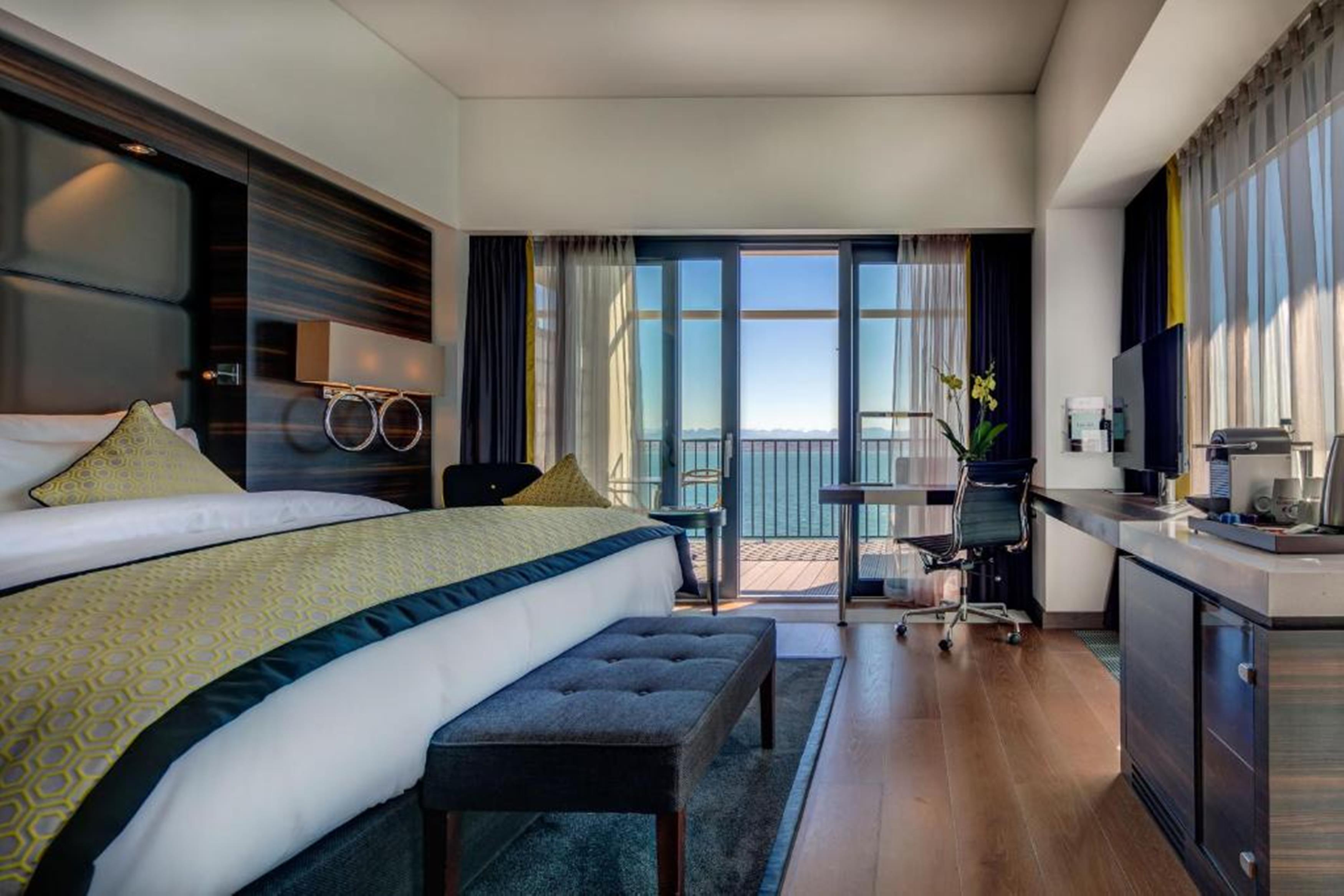 Family Room City View