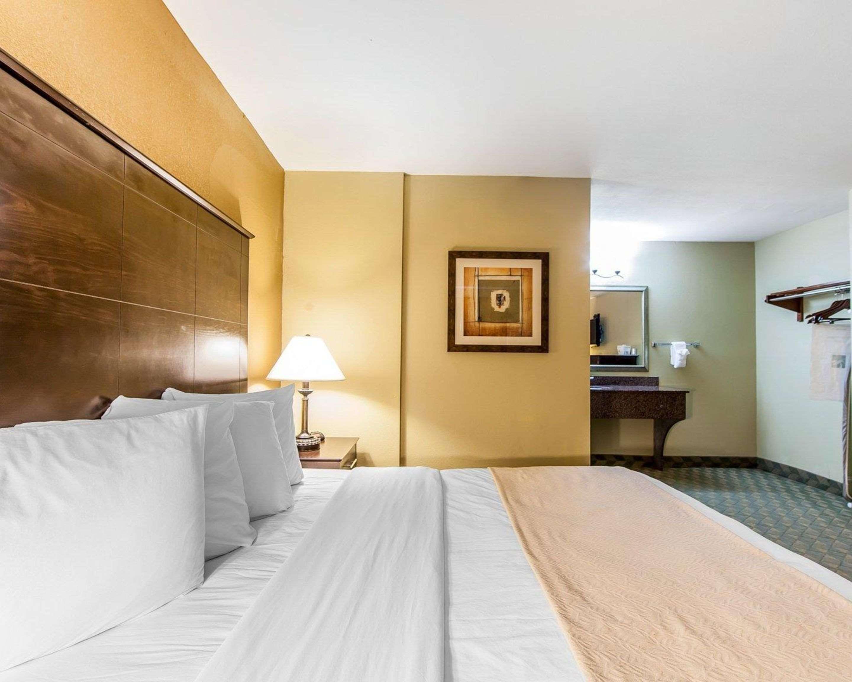 Double King Bed Non Smoking