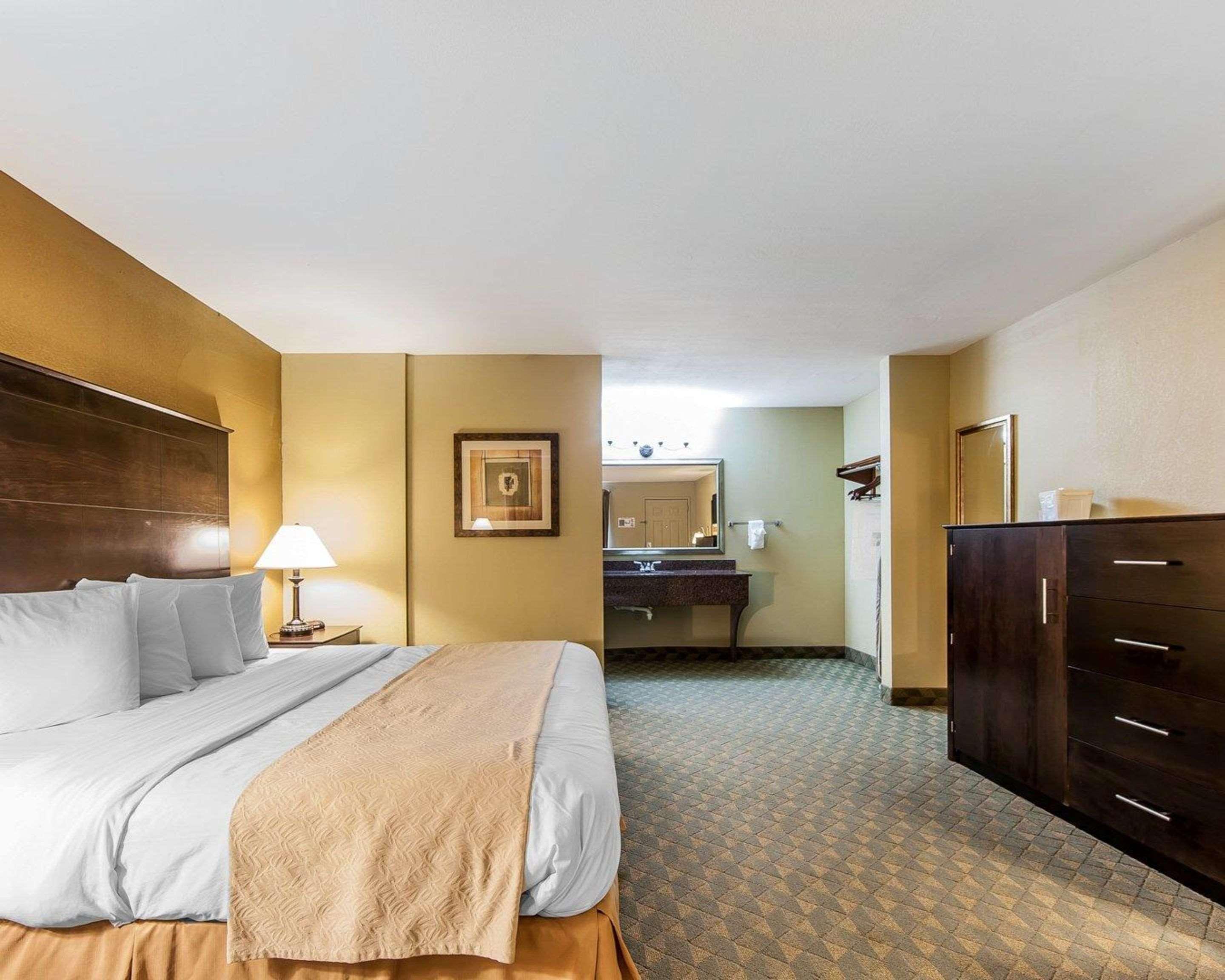 Double King Bed Non Smoking