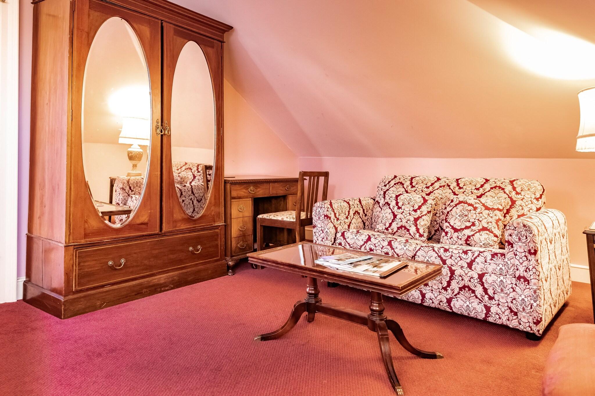 Single Classic King Bed